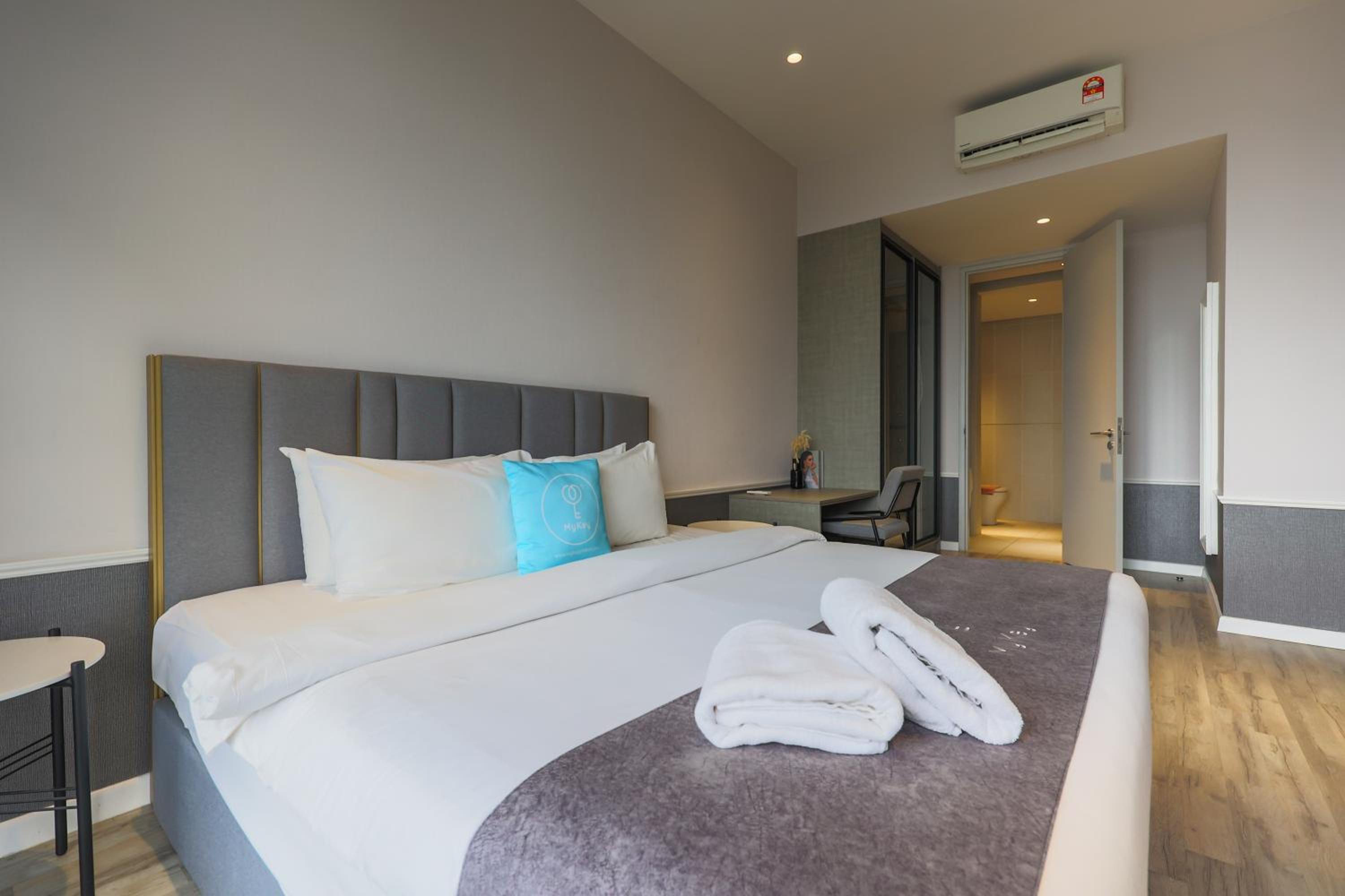 1 Bedroom Suites photo 3