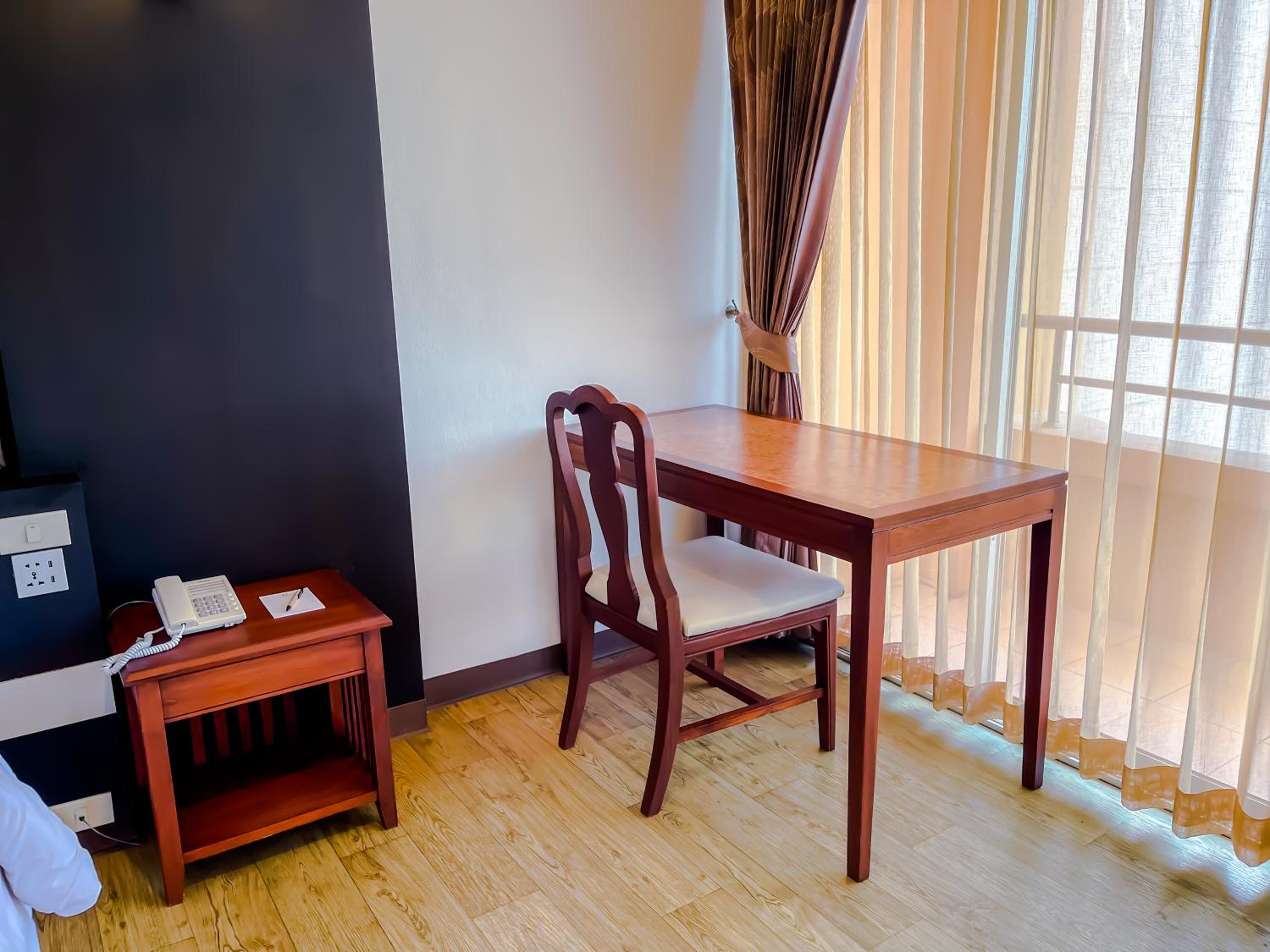 King Suite - Photo 8