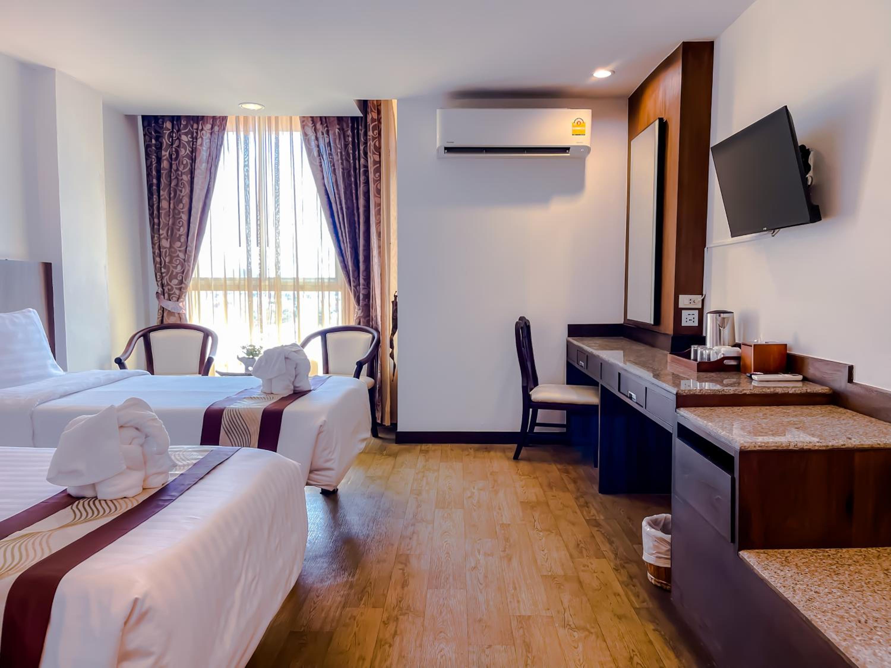 Superior Twin Room - Photo 8
