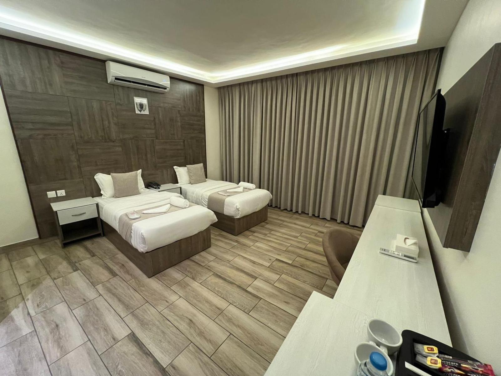 Deluxe Twin Room - Photo 3