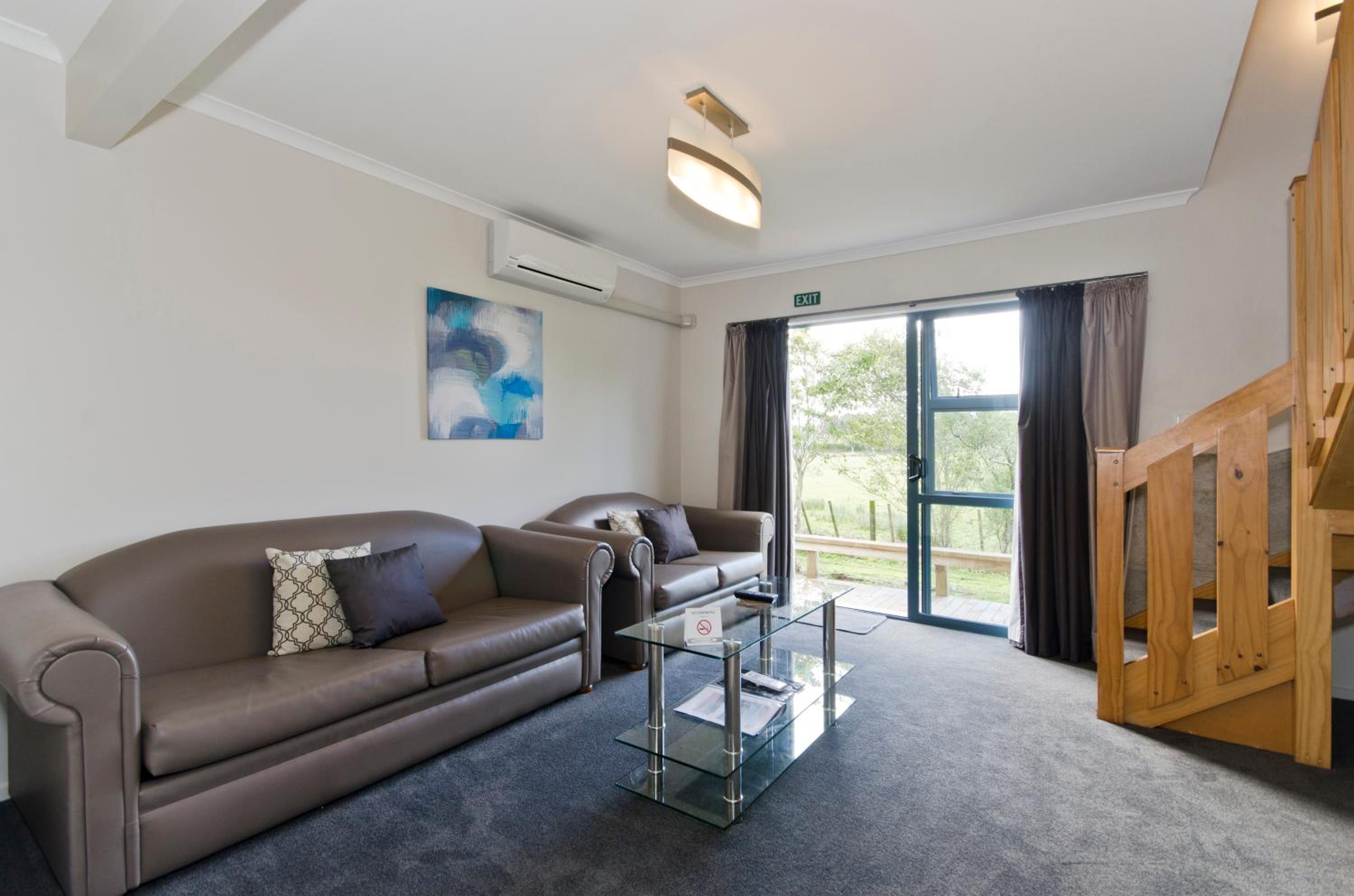 Two story 2Bed unit 4Beds O