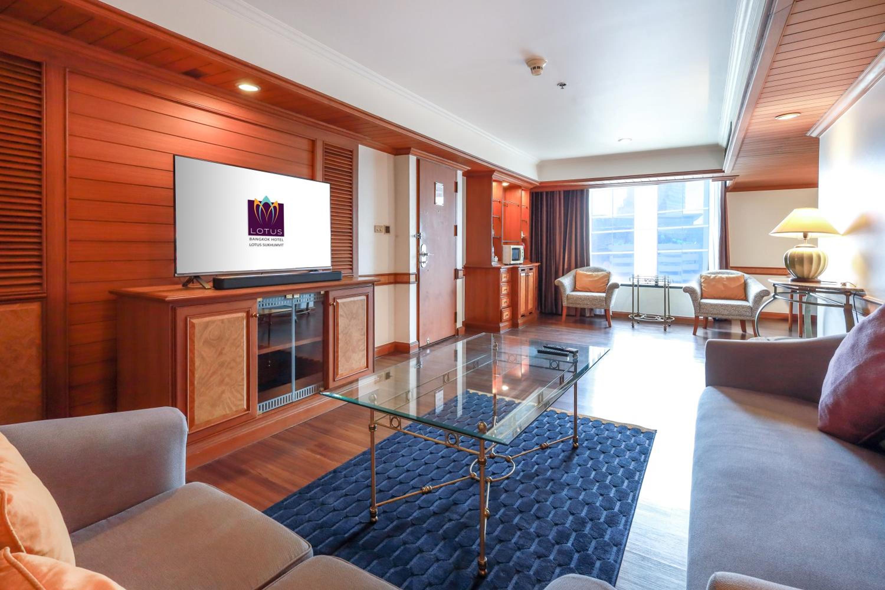 Executive Suite photo 2