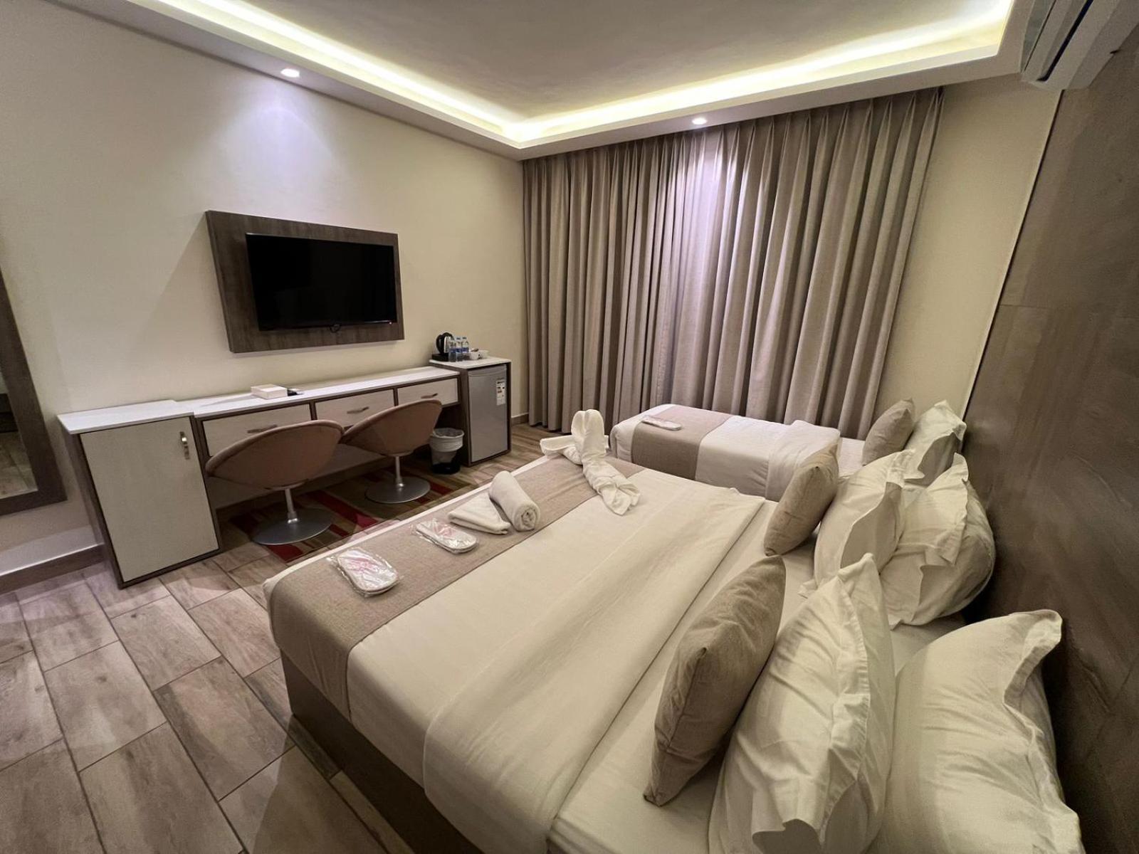 Triple Room with Mountain View photo 2