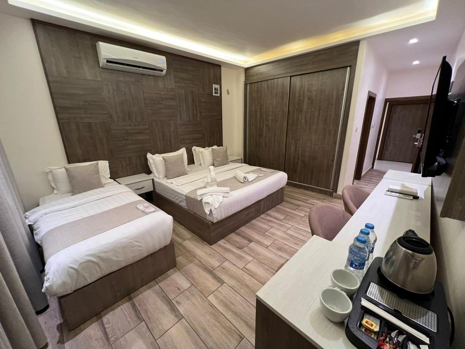 Triple Room with Mountain View