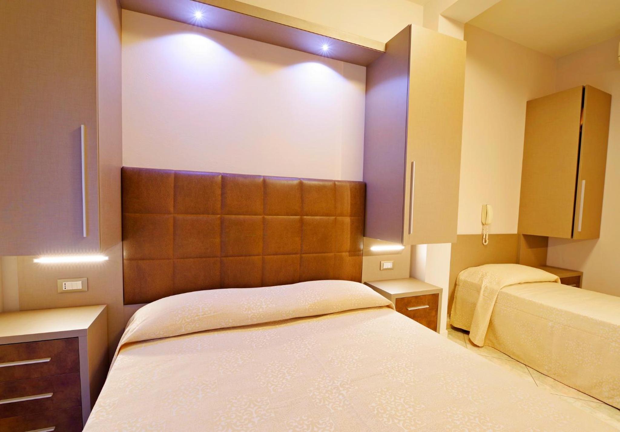 Triple Room with Balcony photo 3