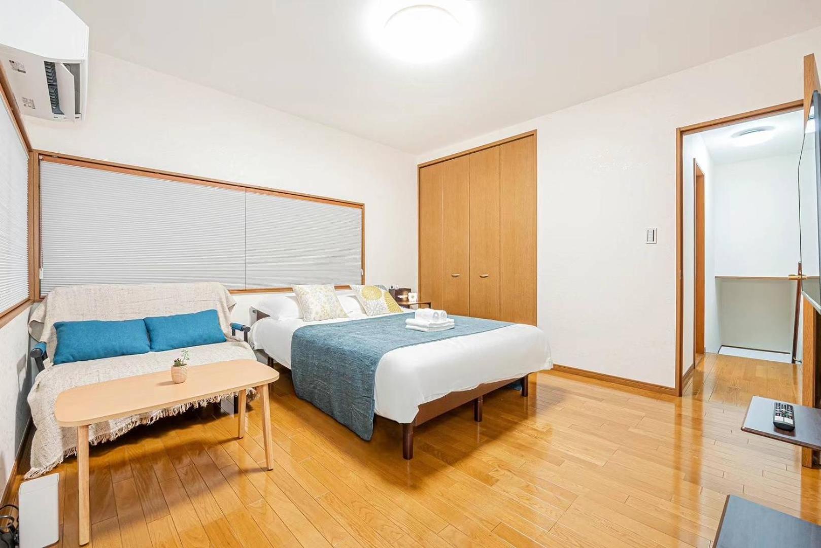Three-Bedroom Apartment photo 3