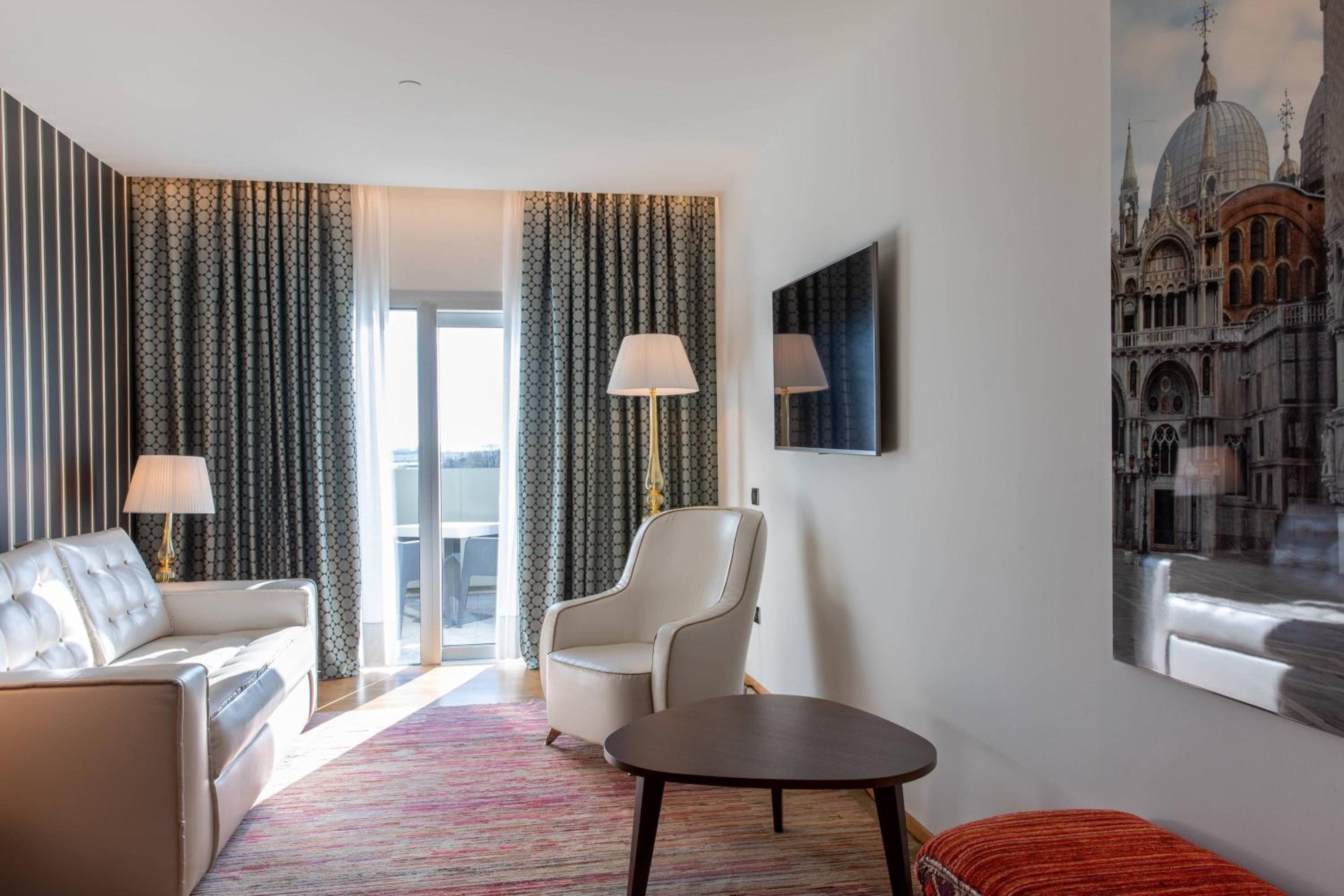 King Suite with Whirlpool