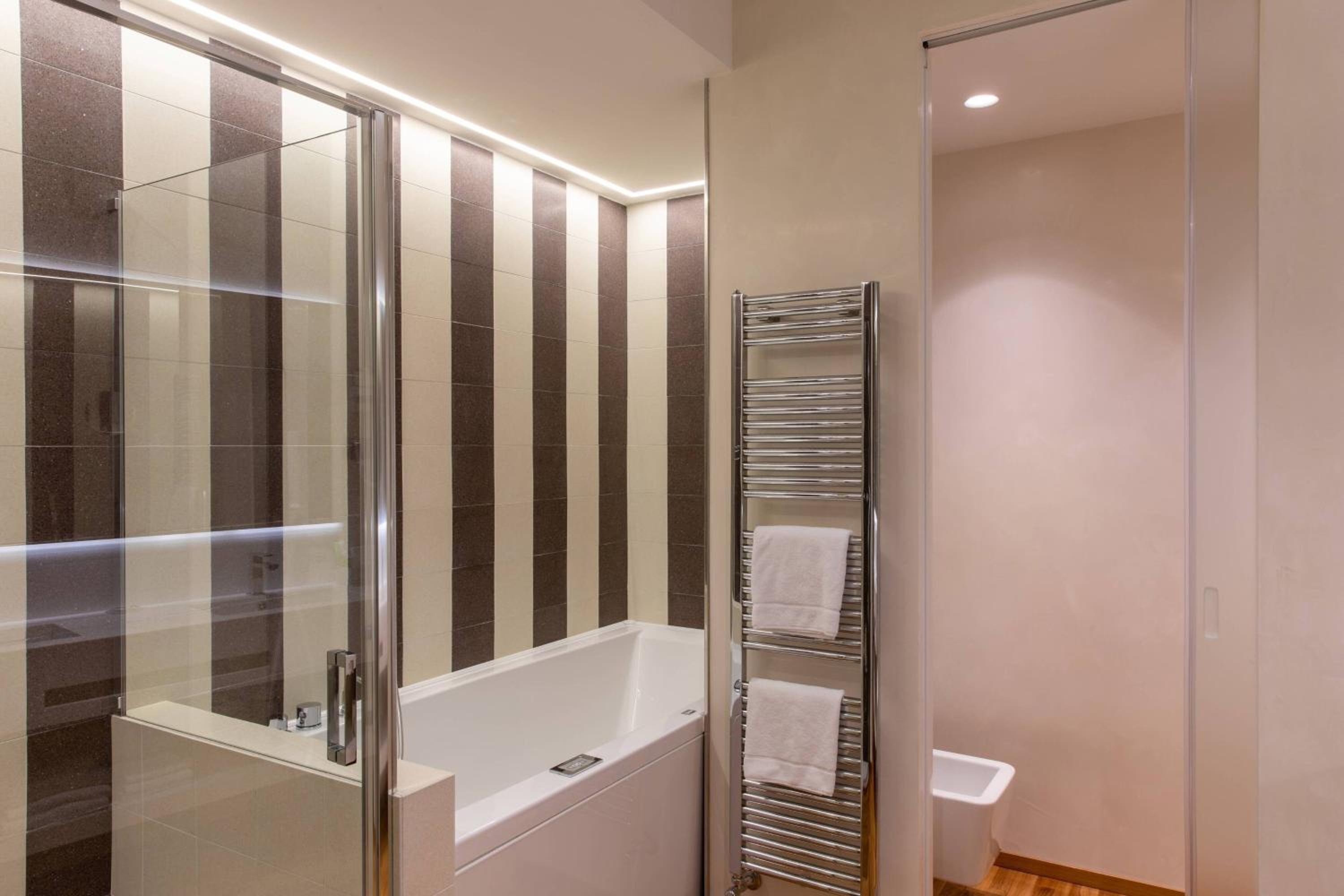 King Suite with Whirlpool