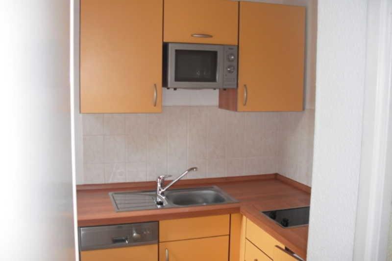One-Bedroom Apartment with Shower photo 3