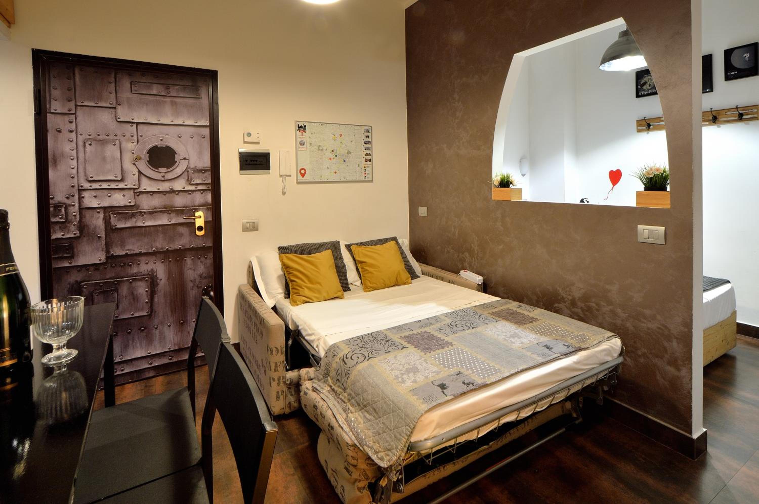 One-Bedroom Apartment