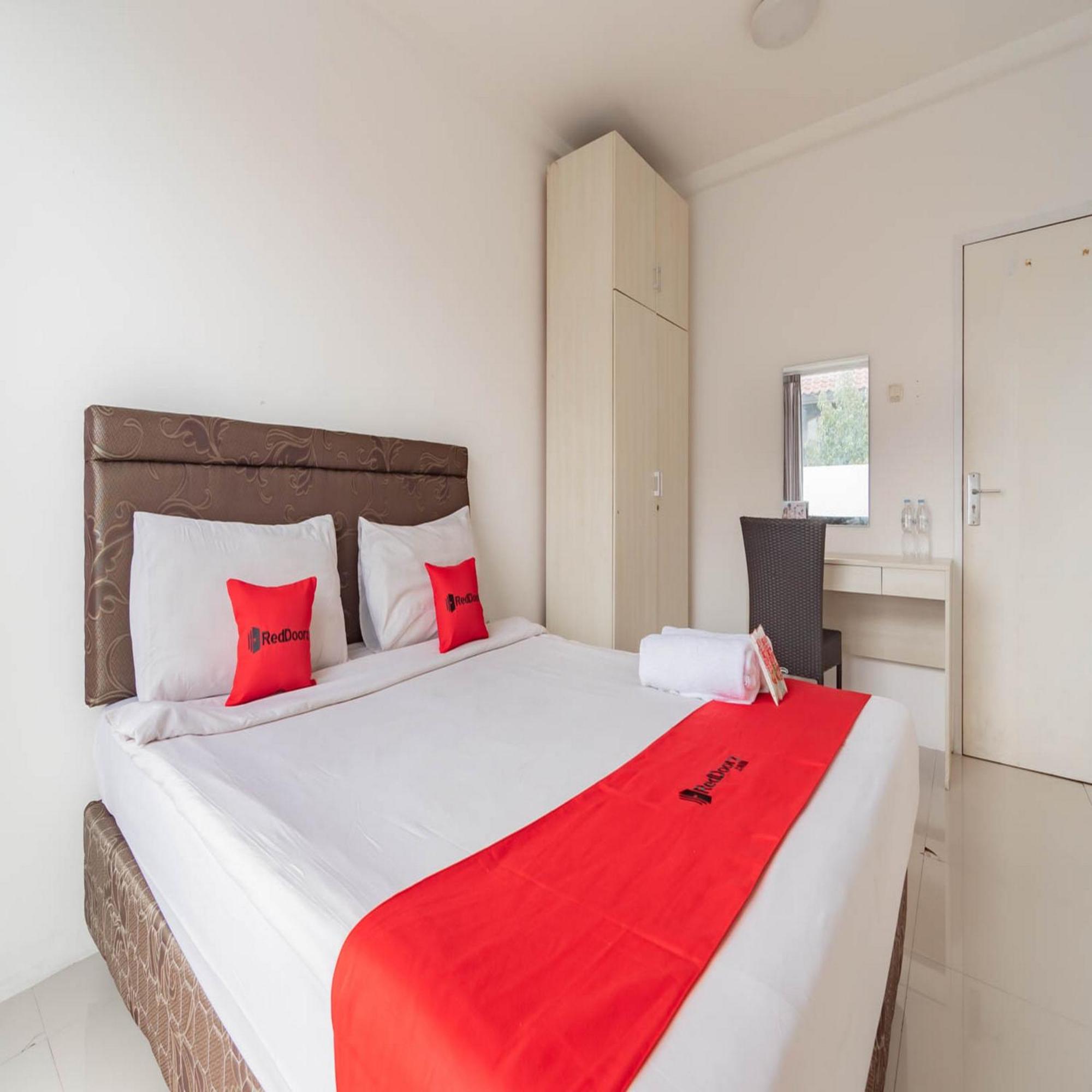 Standard Double Room - Photo 2