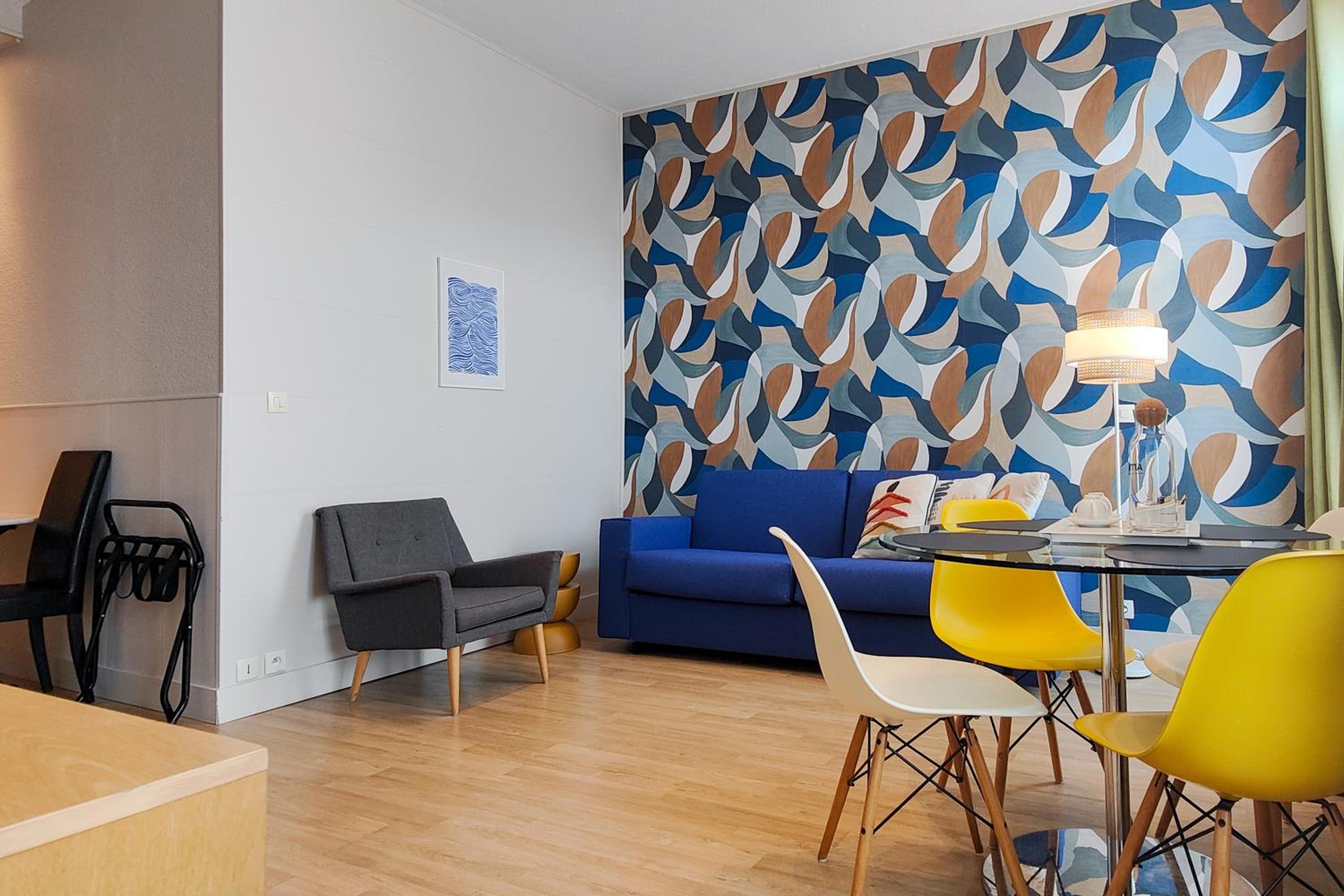 One-Bedroom Apartment with Balcony - Photo 4