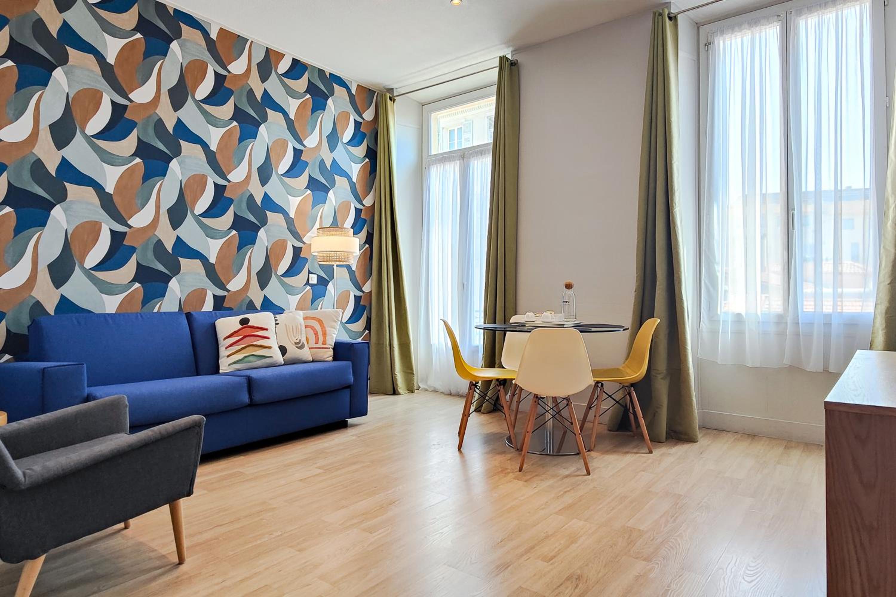 One-Bedroom Apartment with Balcony - Photo 5