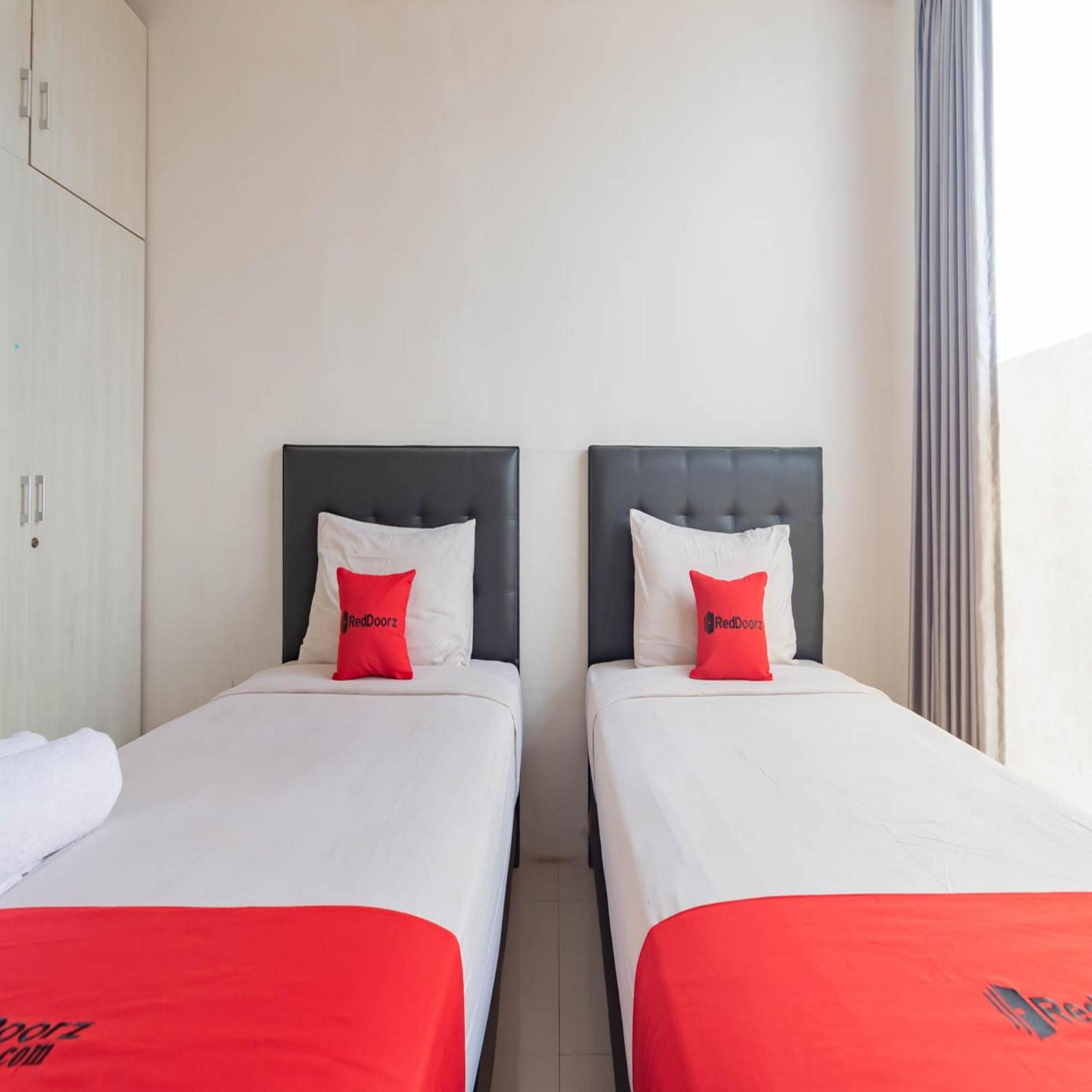 Standard Twin Room - Photo 6