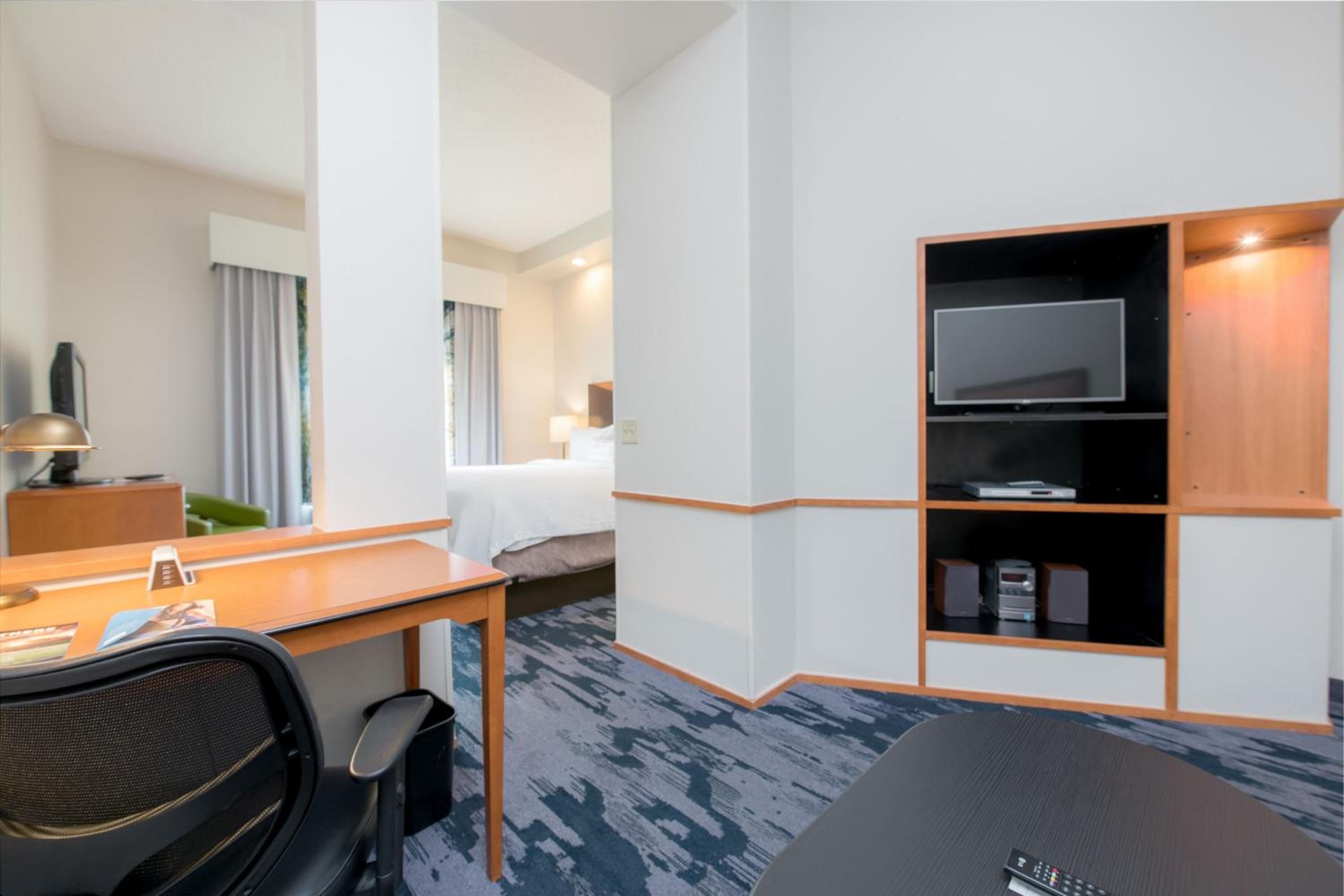 King Suite with Sofa Bed - Photo 4
