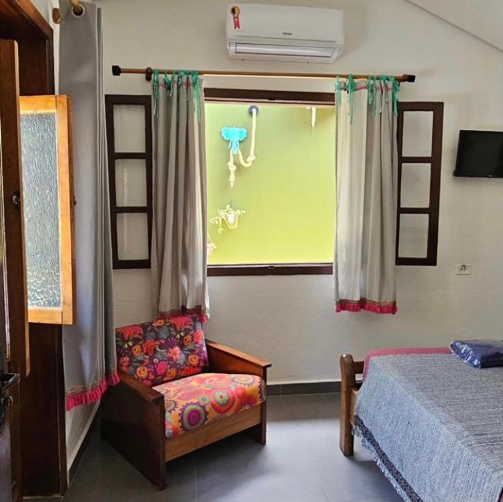 Double Room with Pool View - Photo 4
