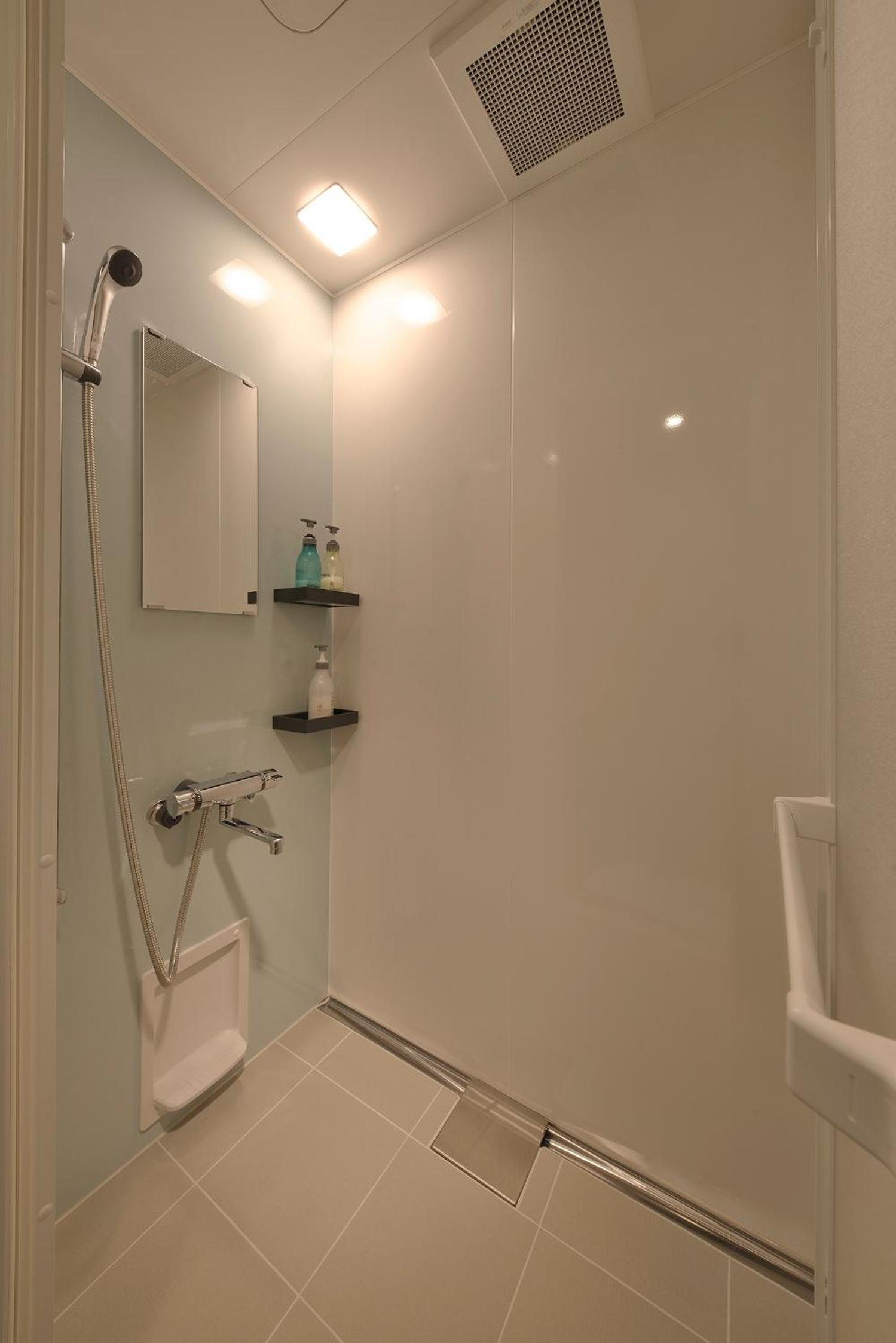 Standard Twin Room - High Floor - Non-Smoking
