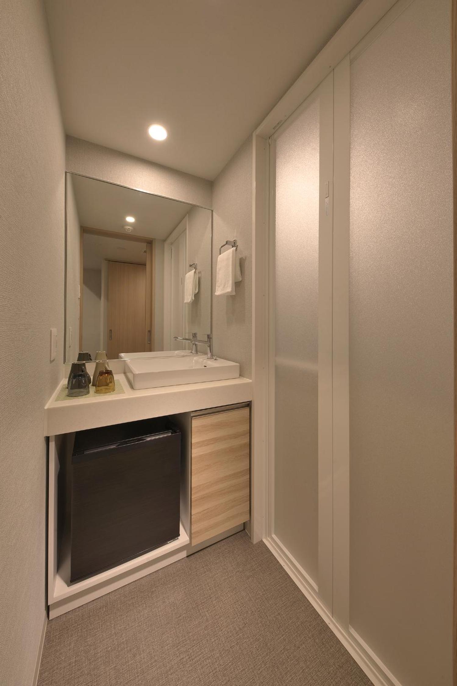 Standard Twin Room - High Floor - Non-Smoking