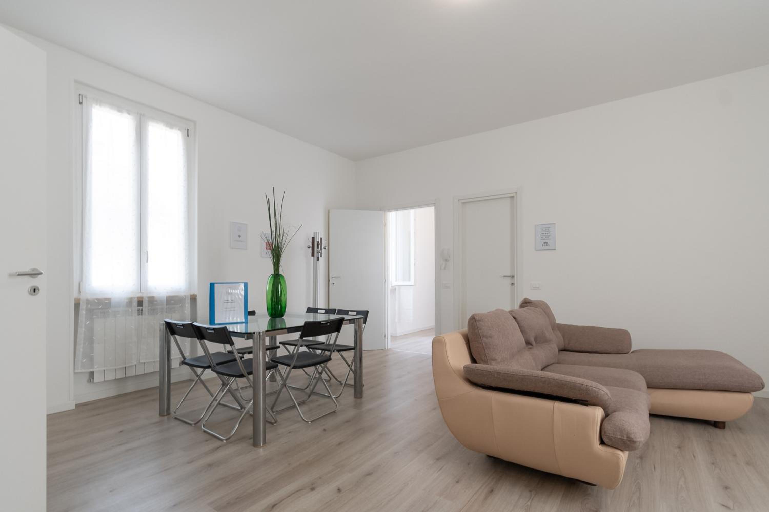 Three-Bedroom Apartment photo 1