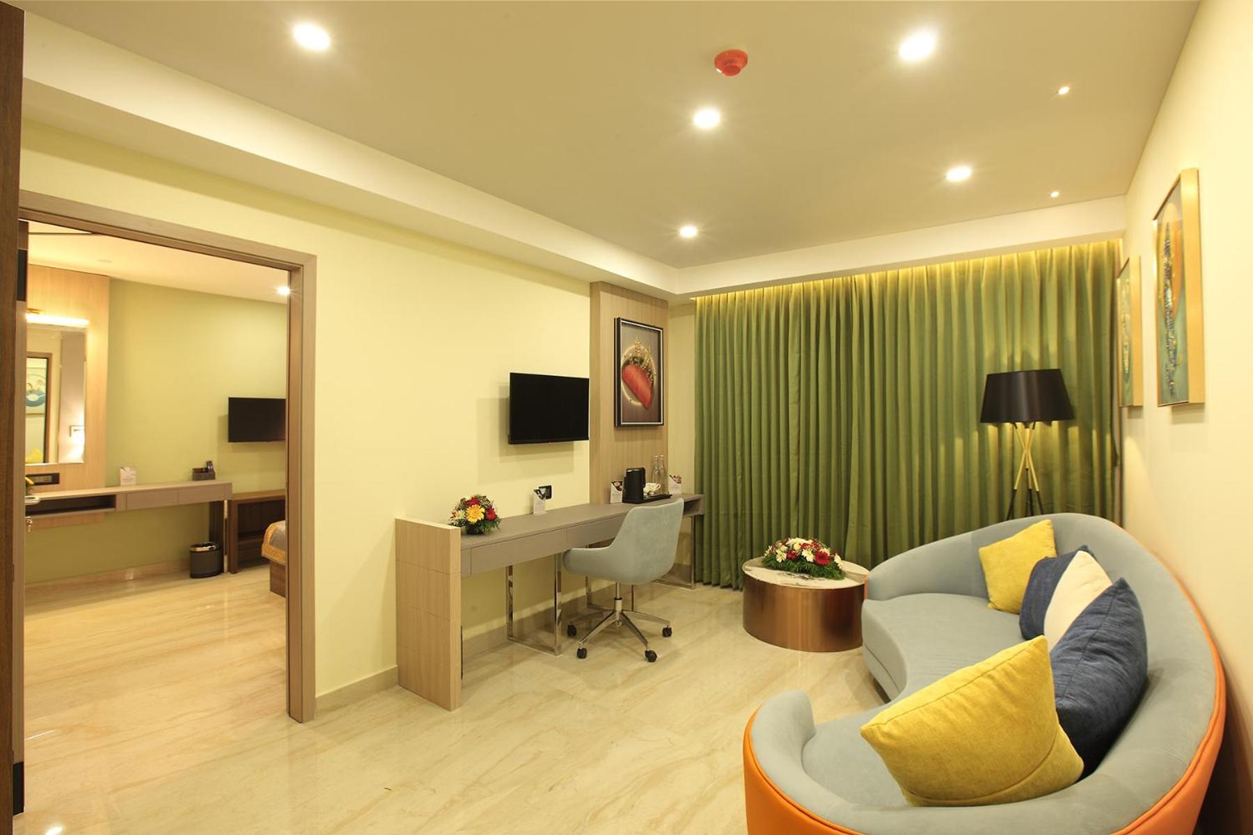 Deluxe King Suite