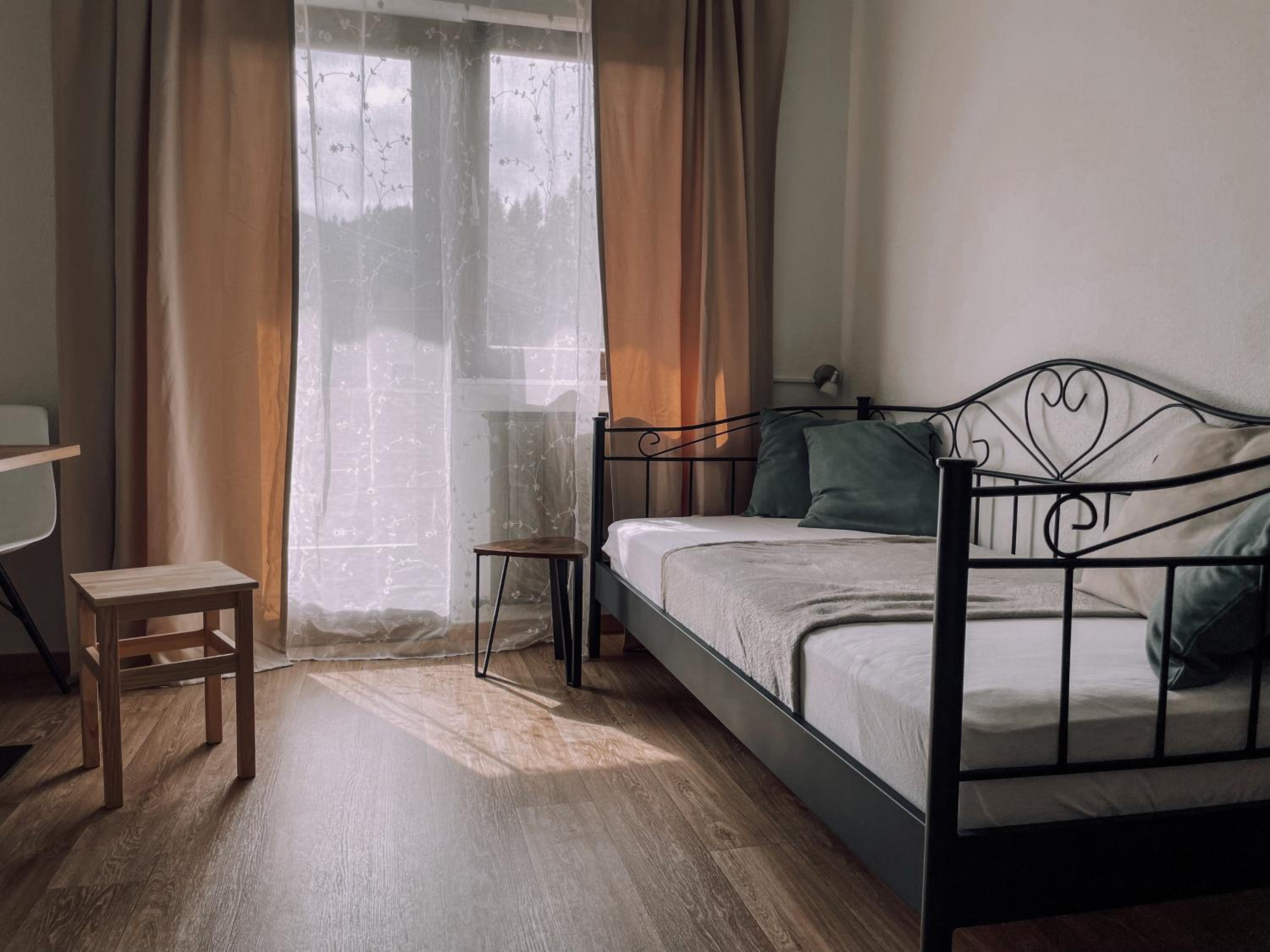 One-Bedroom Apartment photo 2