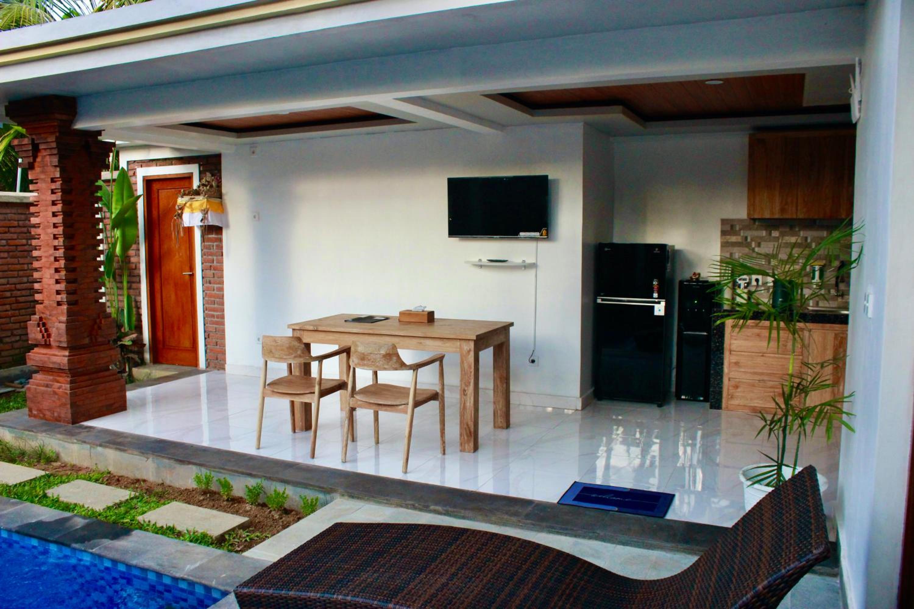 Villa With Private Pool - Photo 19