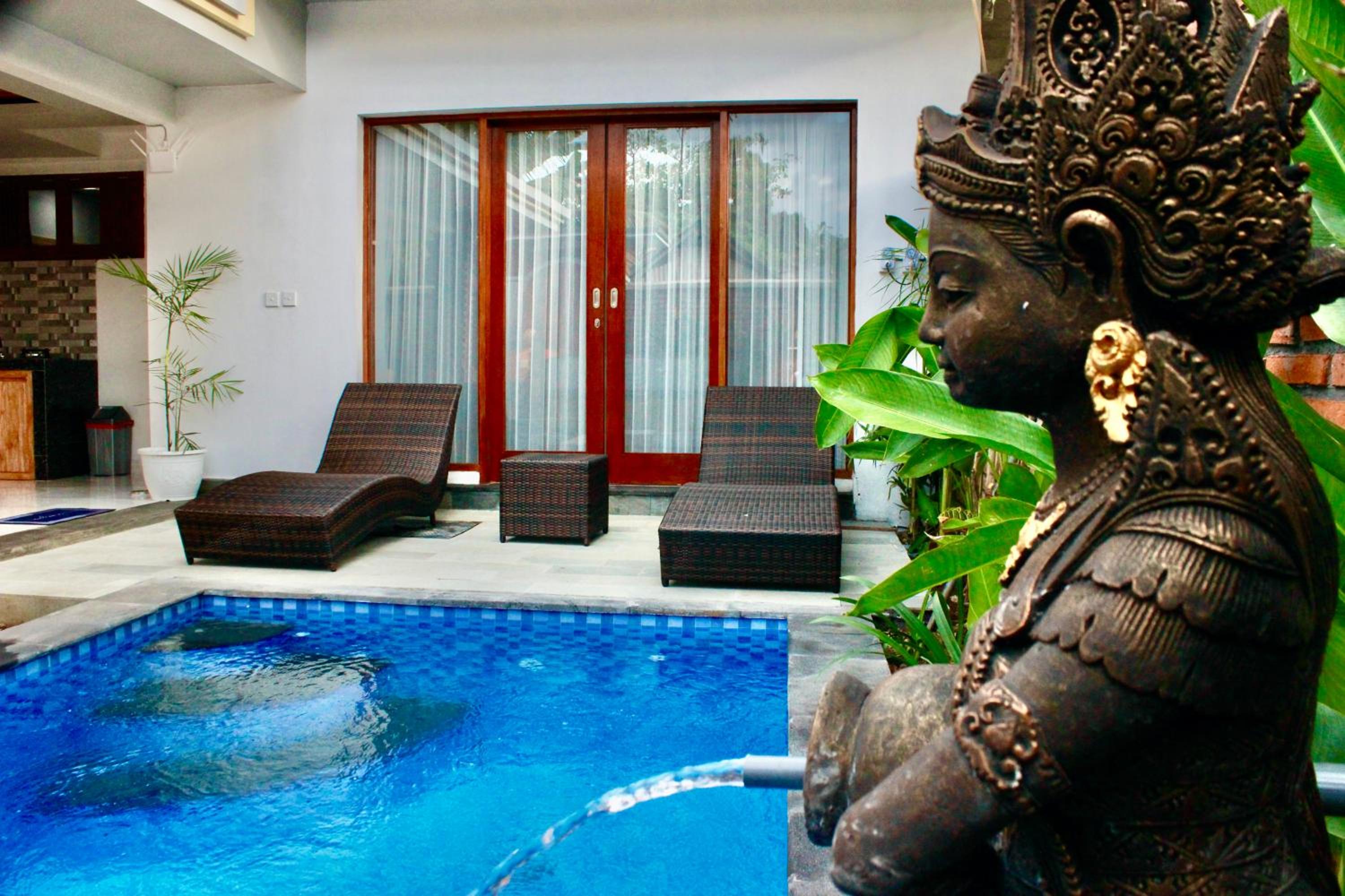Villa With Private Pool - Photo 6