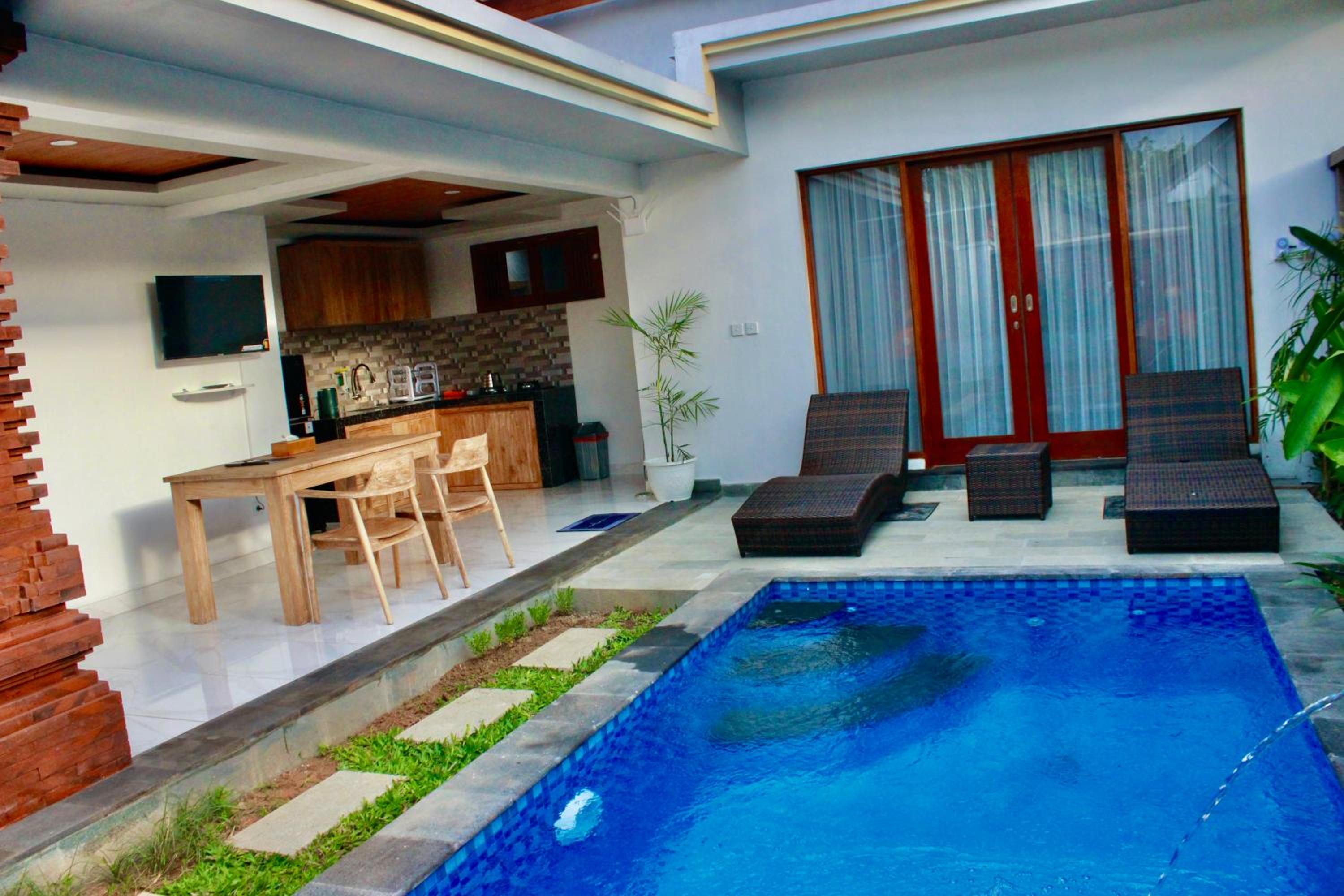 Villa With Private Pool - Photo 7