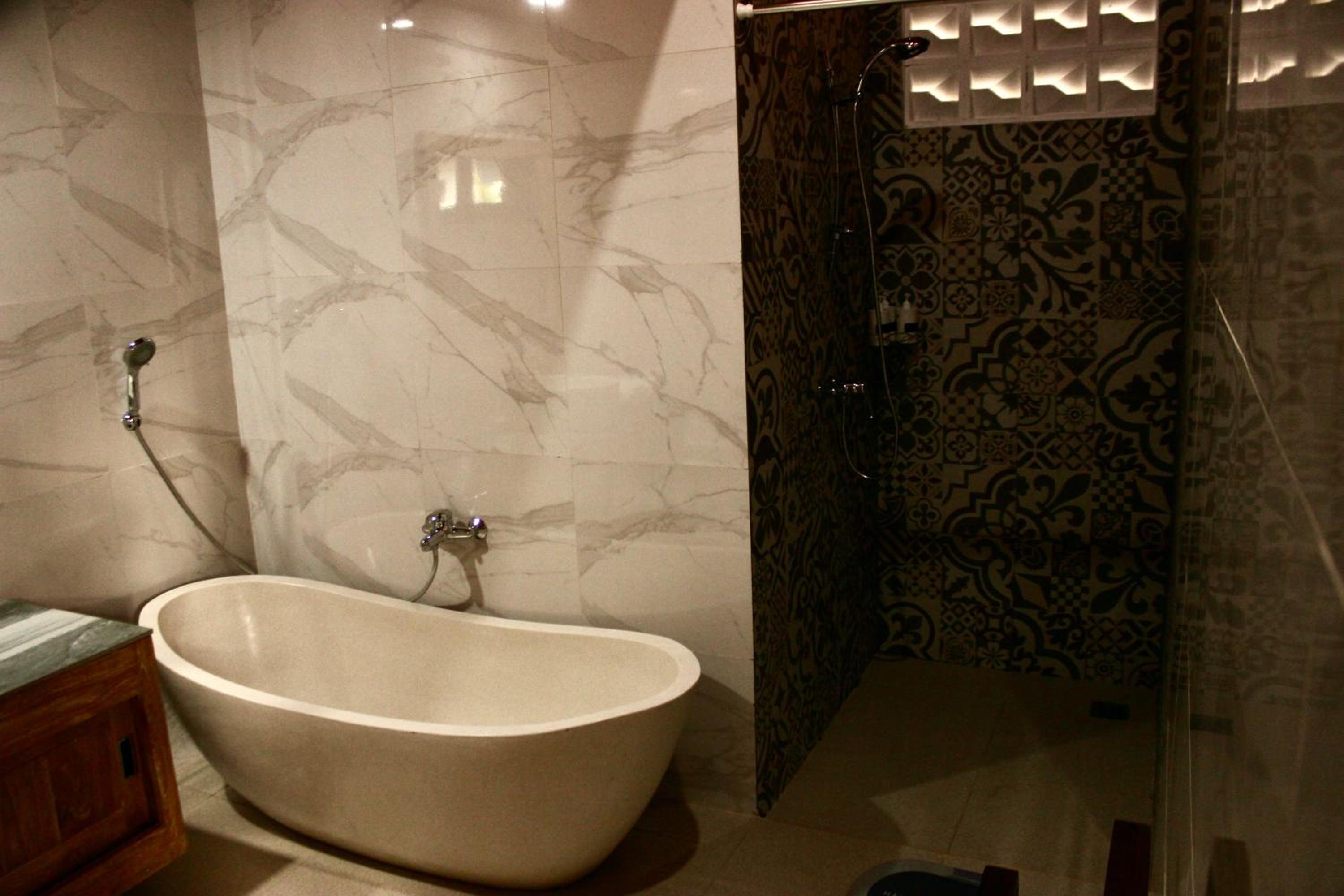 Villa With Private Pool - Photo 11