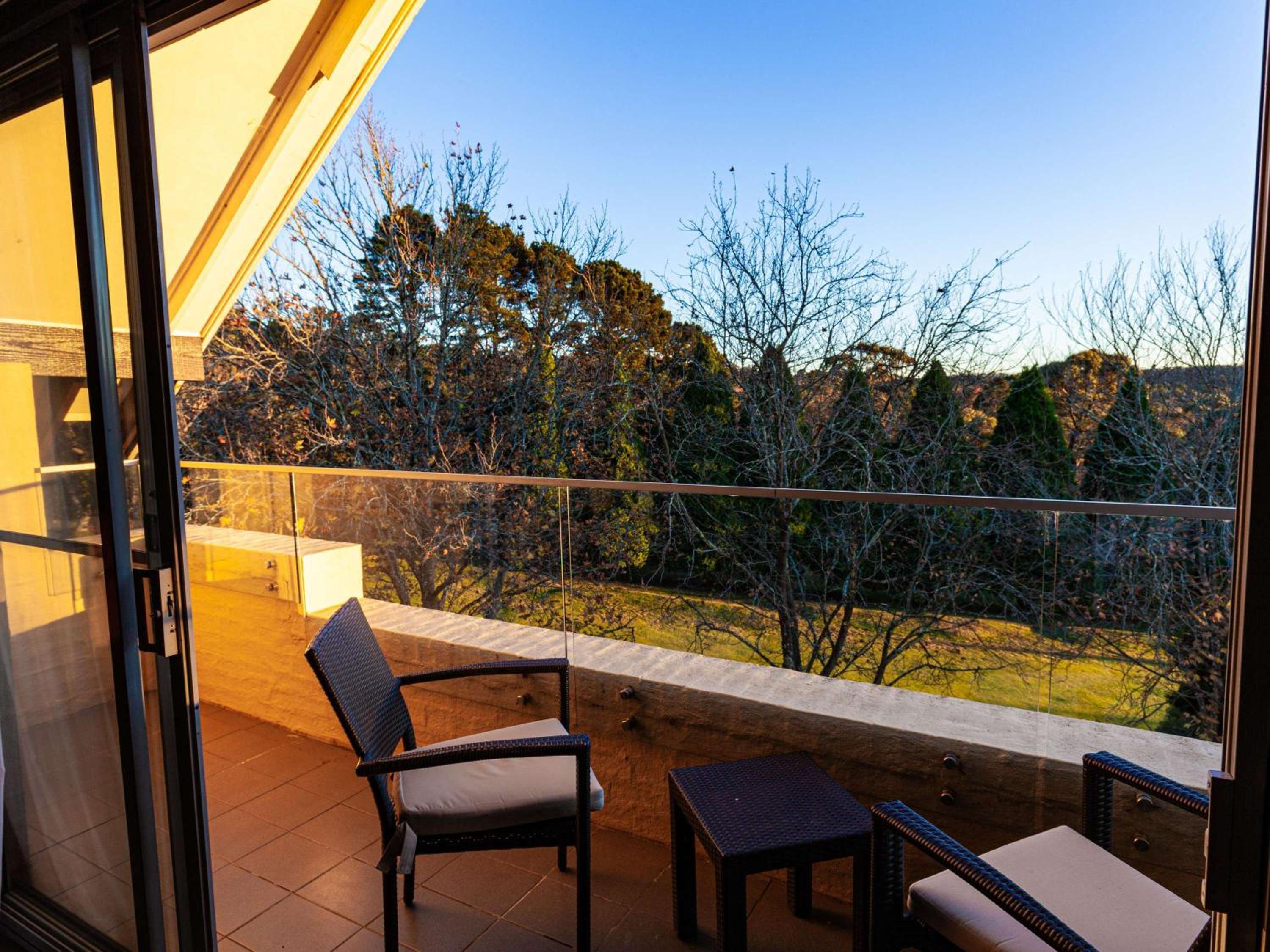 Deluxe Room with Balcony - Photo 15