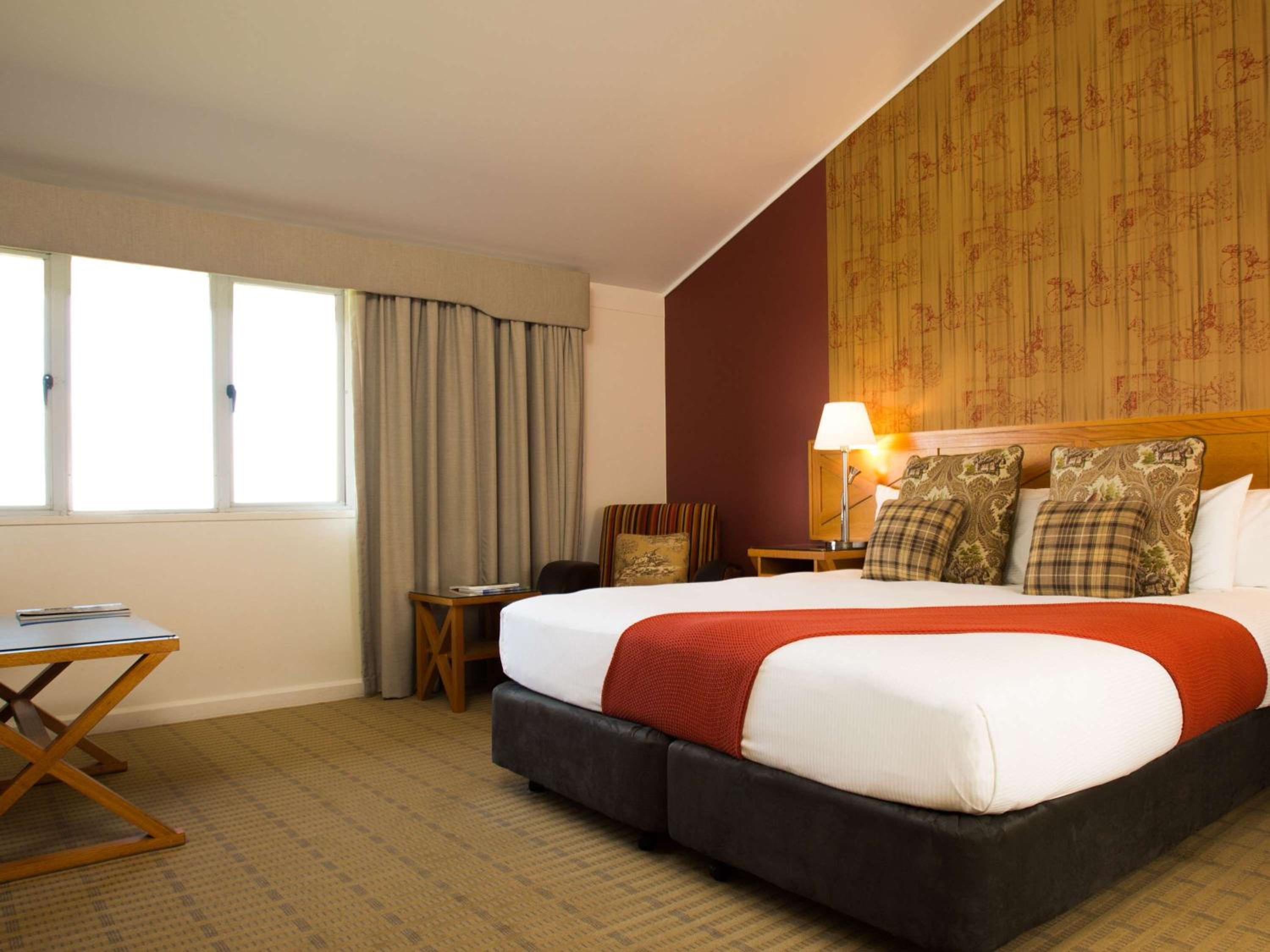 Superior King Room - Photo 17