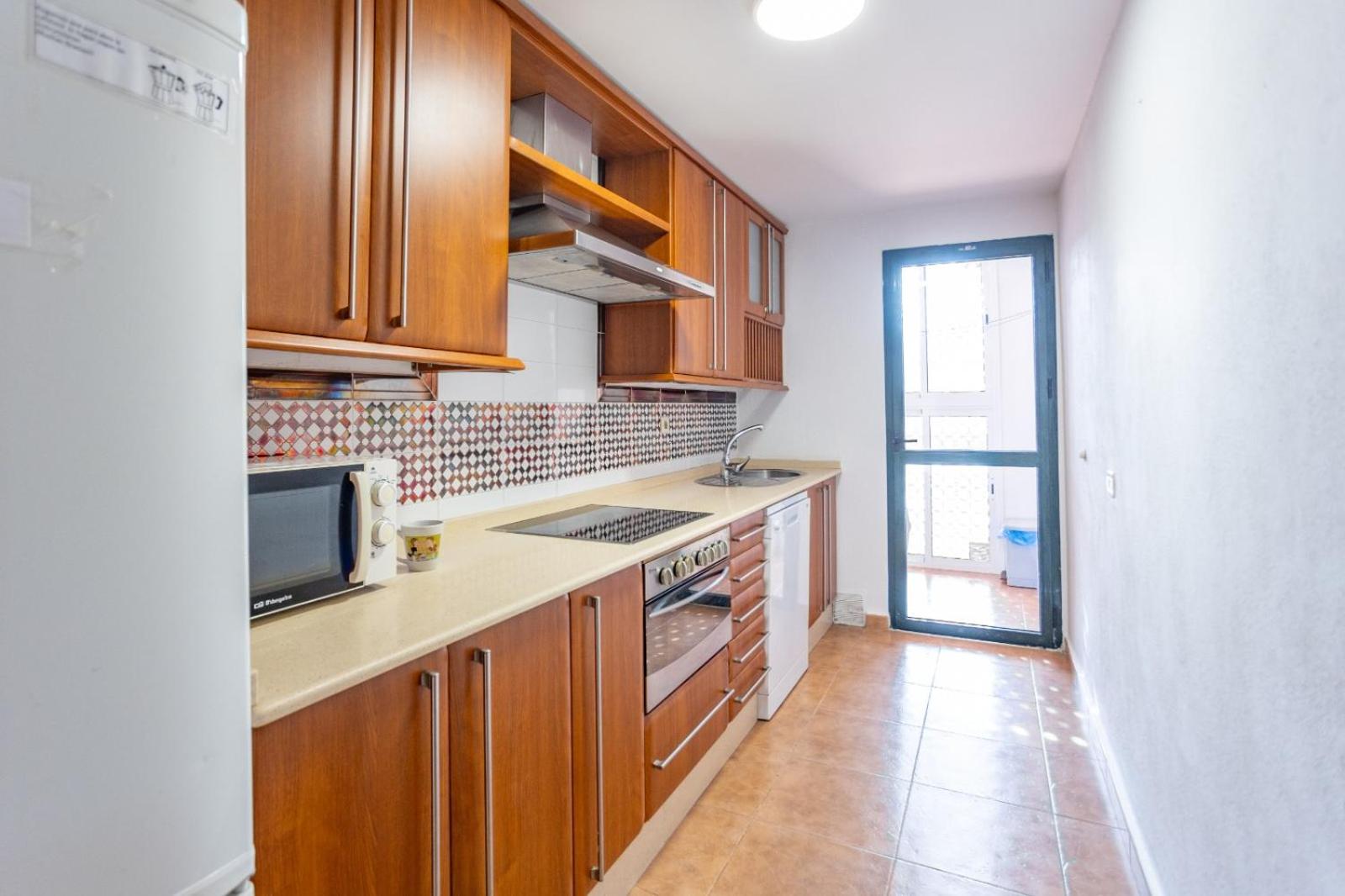 Three-Bedroom Apartment With Sea View photo 3