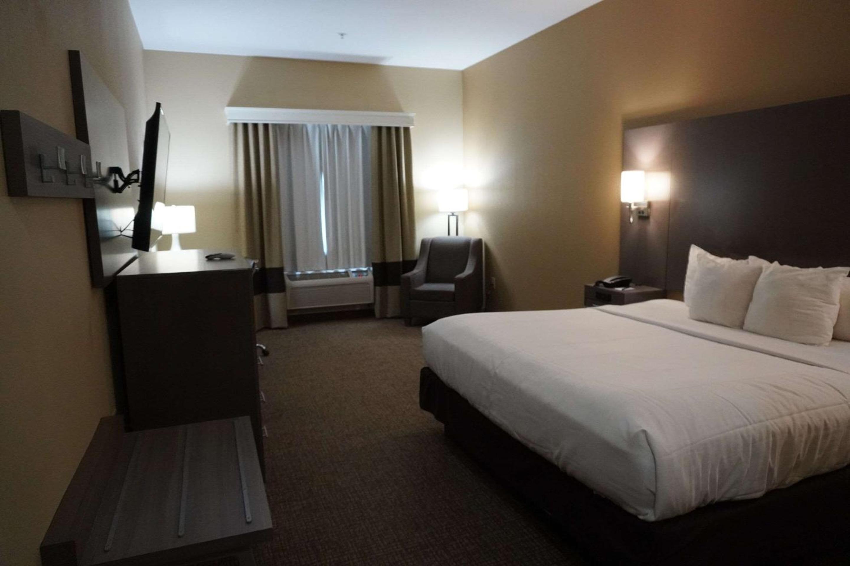 King Room - Disability Access/Non-Smoking