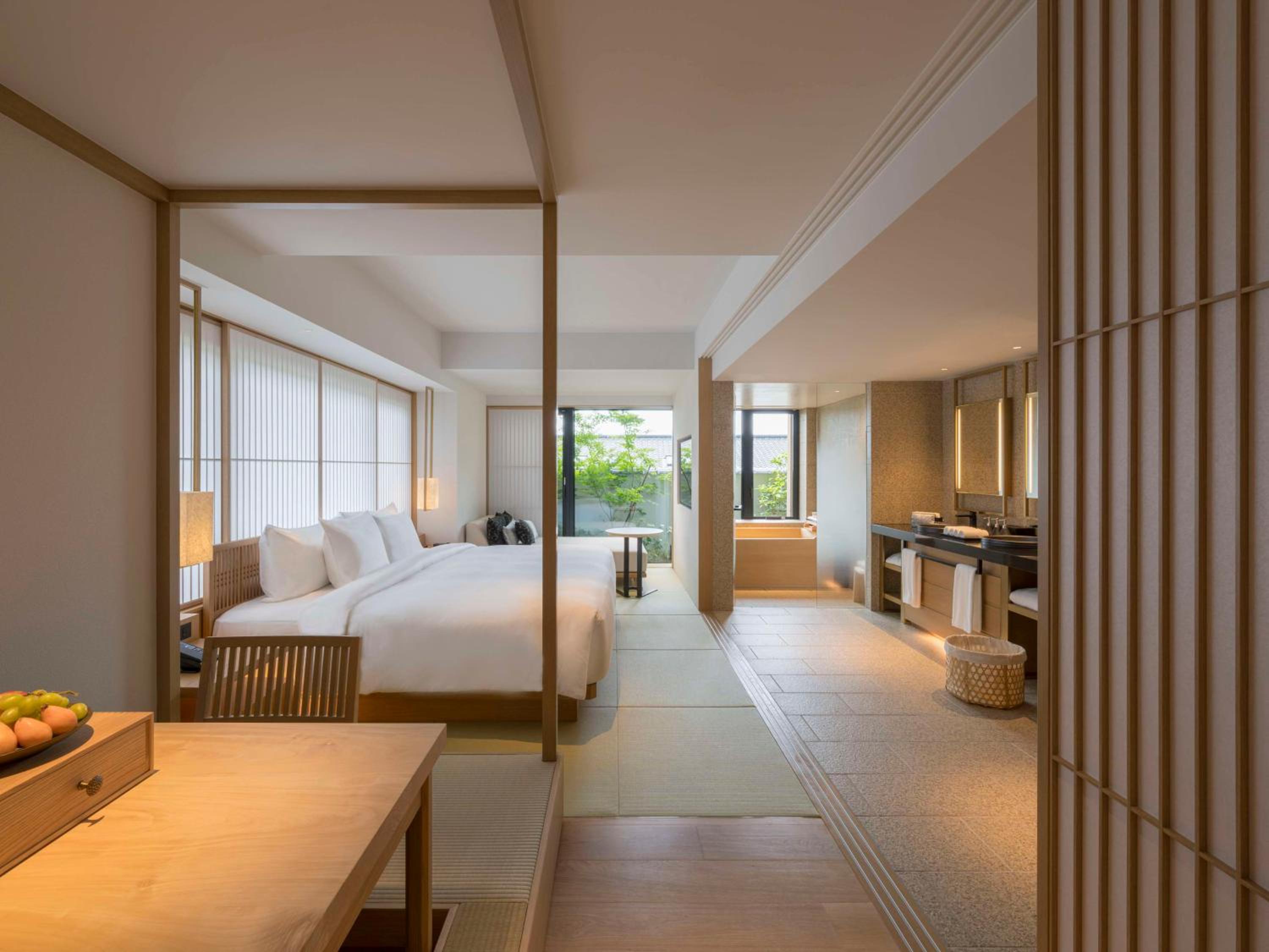 ONSEN retreat King Room