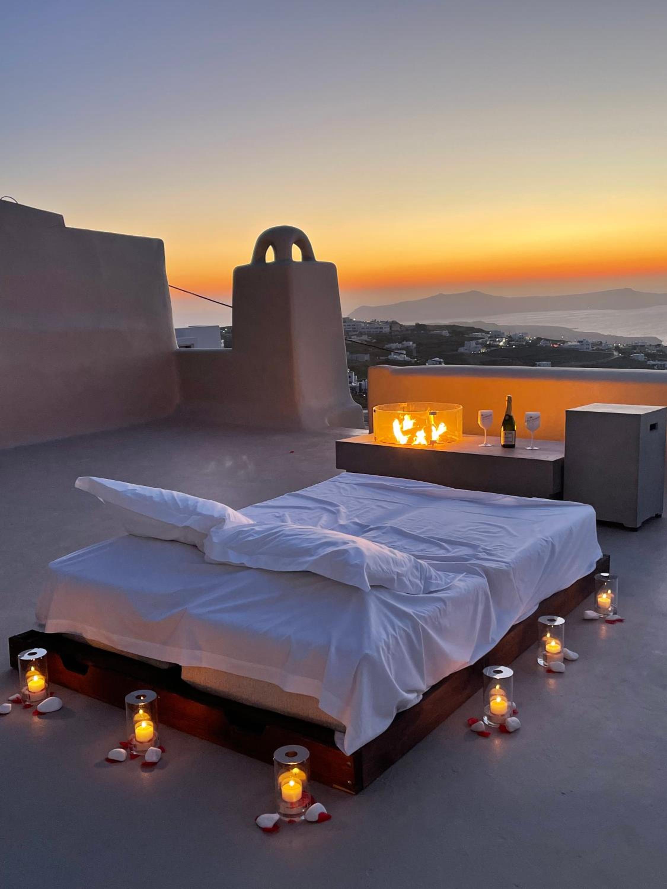 Canava Suite with Caldera View & Outdoor Heated Tub - Photo 11