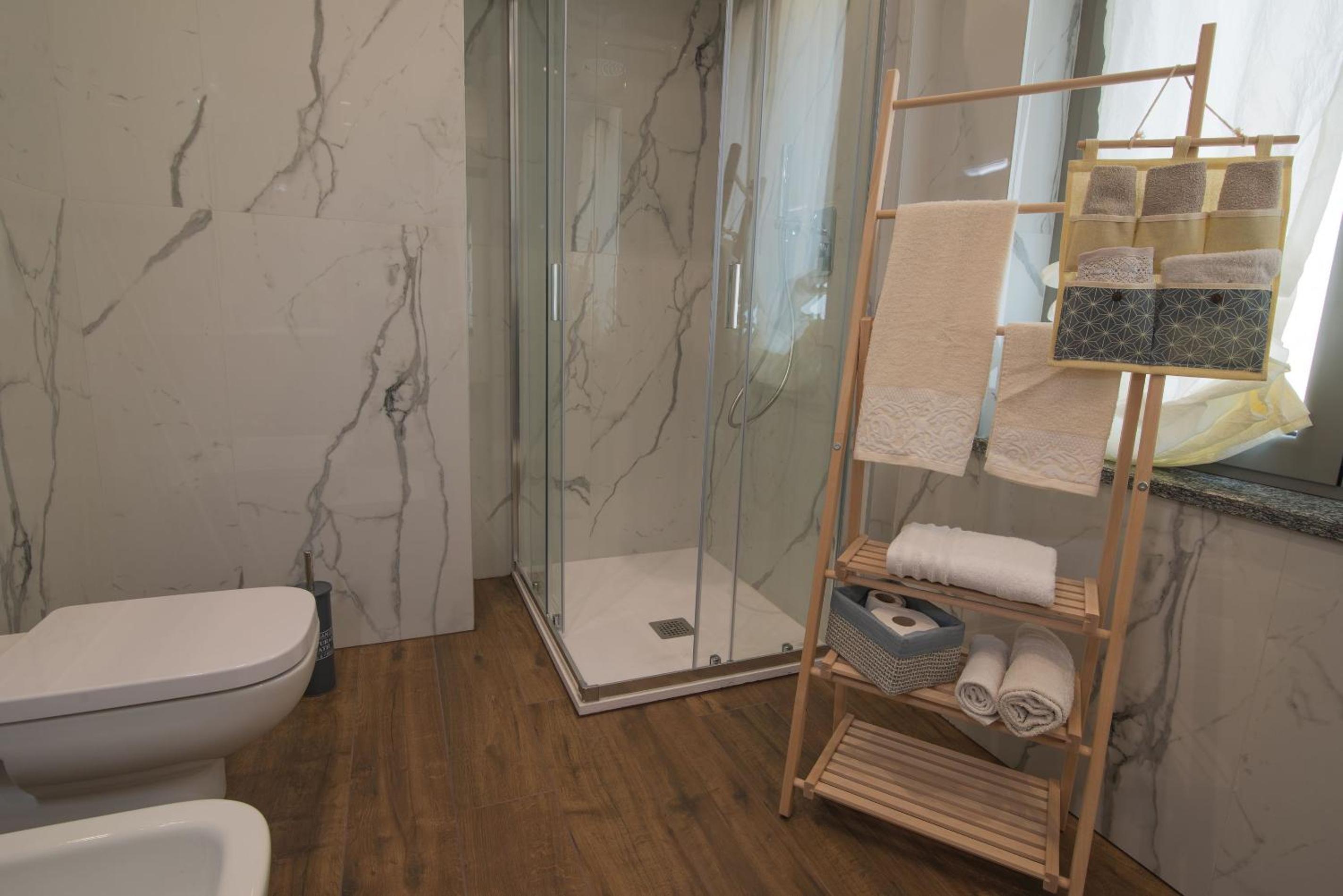 One-Bedroom Apartment with Balcony photo 3