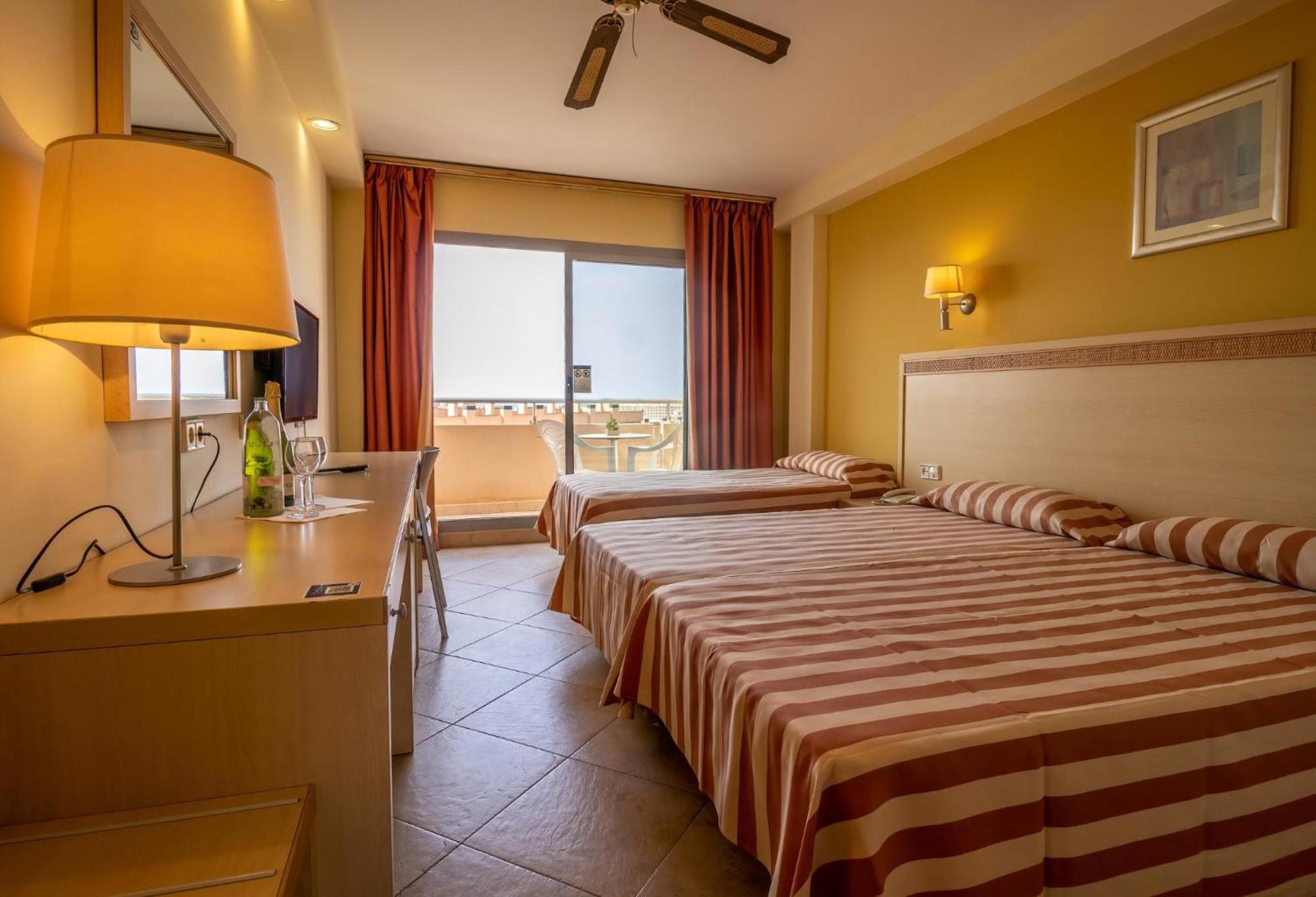 Double Room (3 Adults) - Photo 4