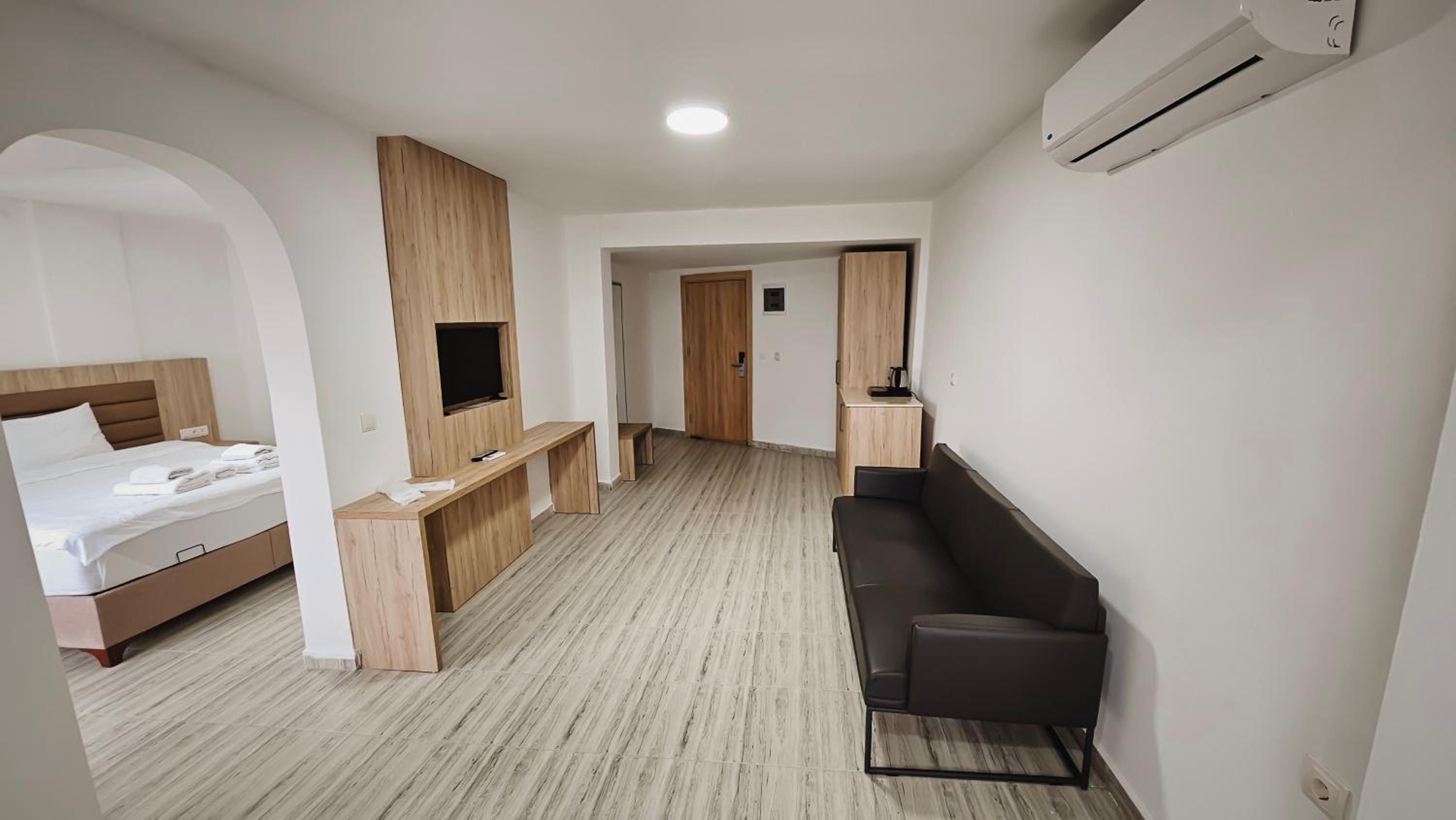 Family Room photo 1
