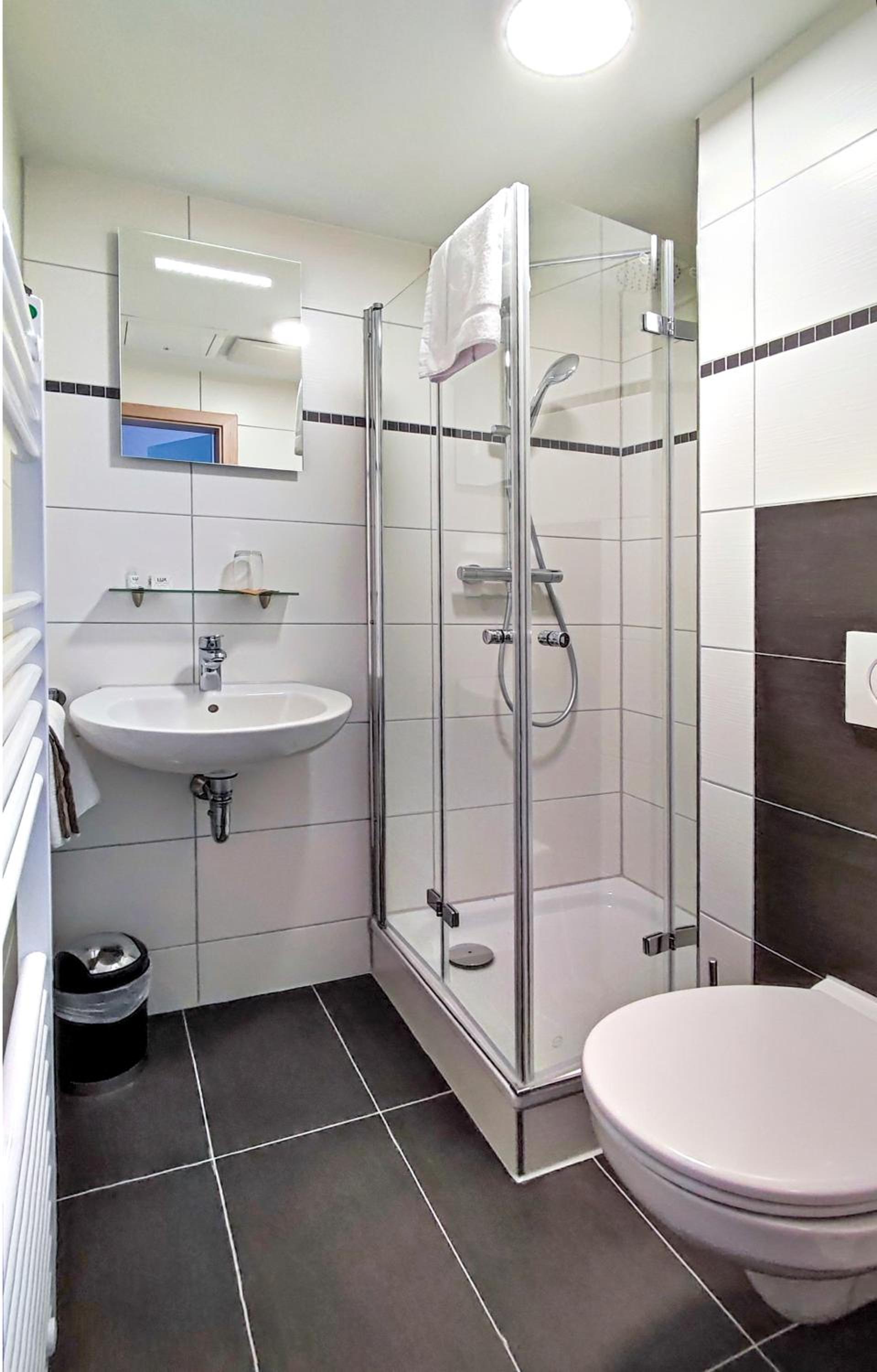 Deluxe Double Room with Extra Bed photo 3