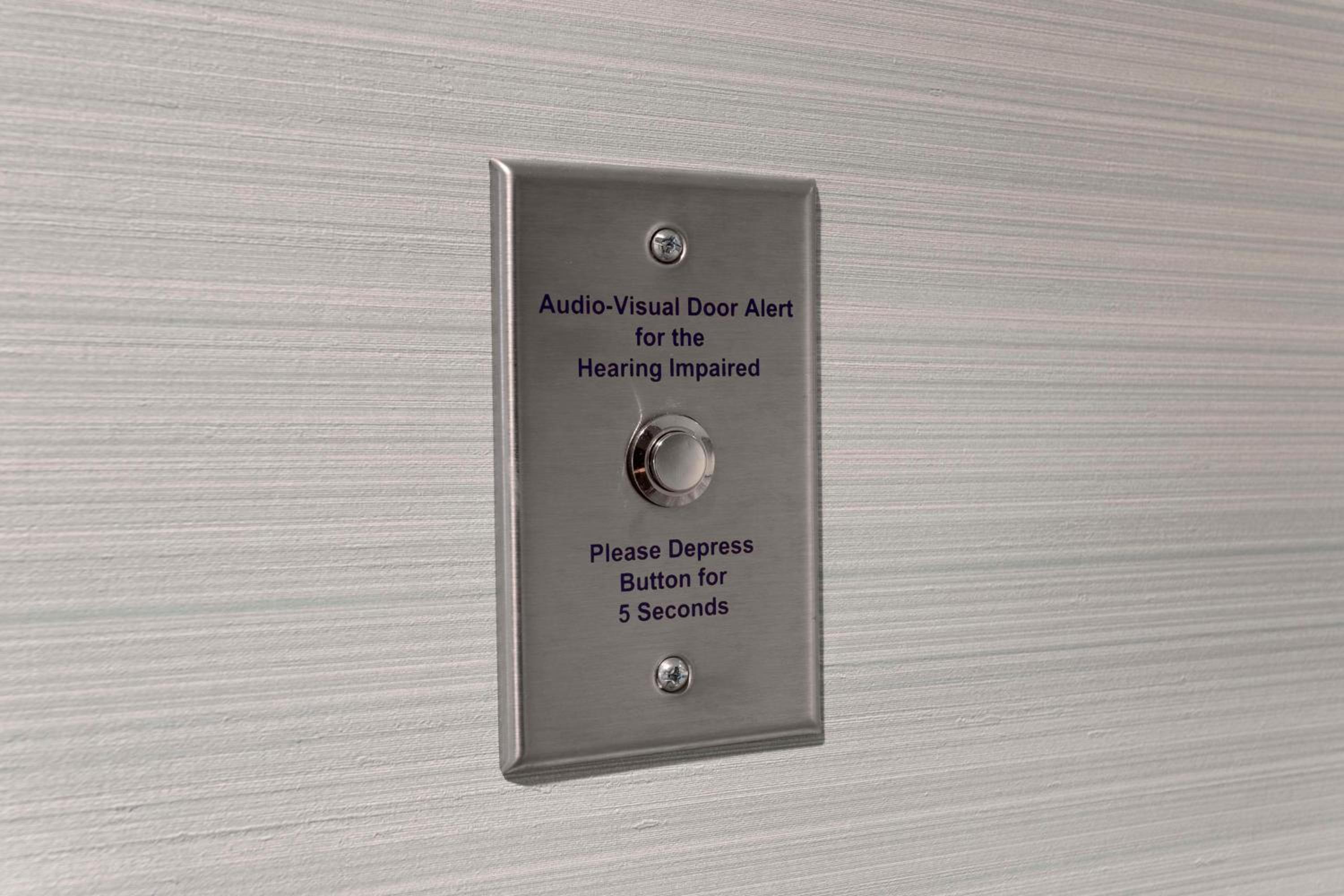 King Room - Hearing Access - Photo 3