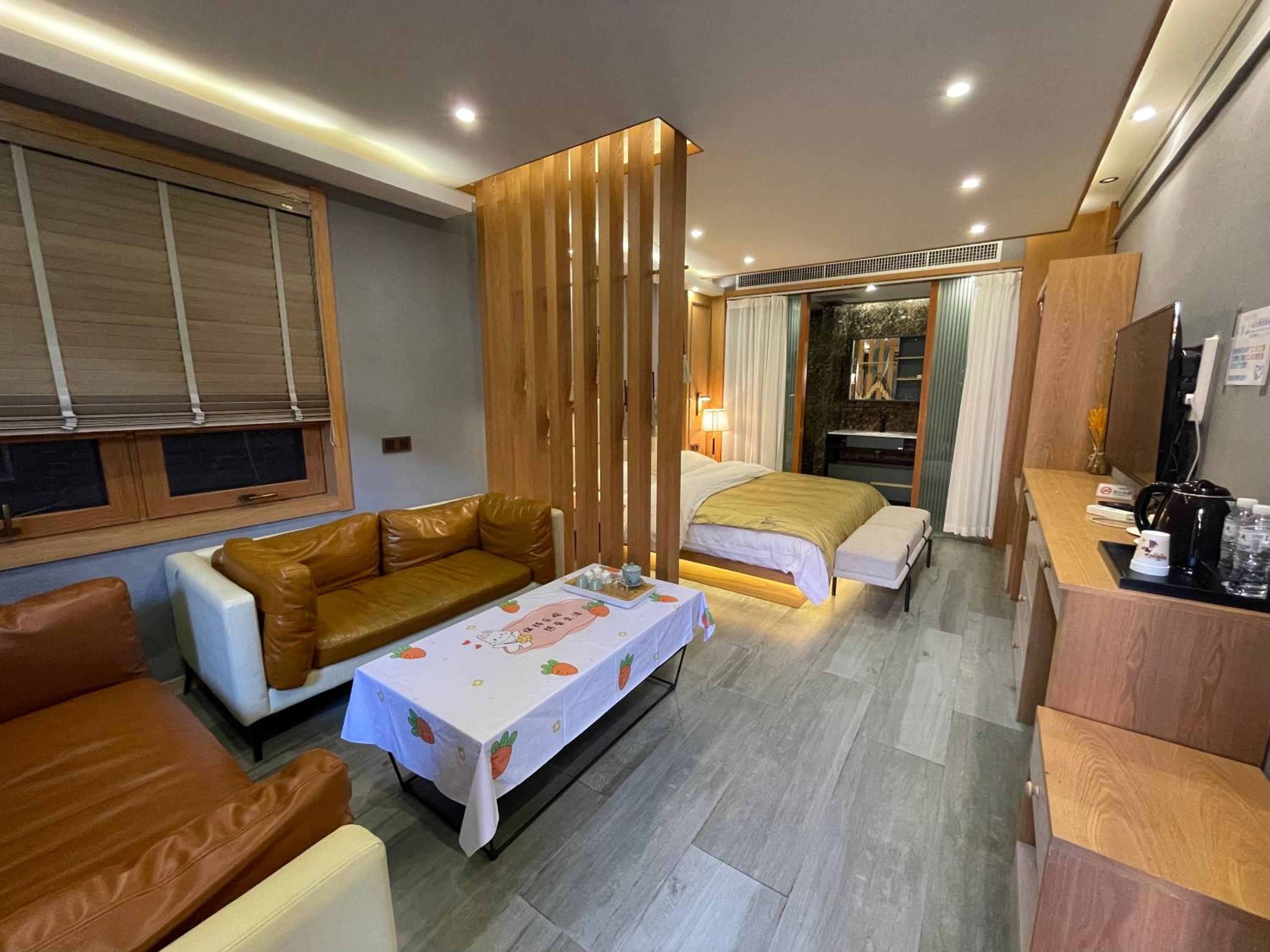 Superior King Room