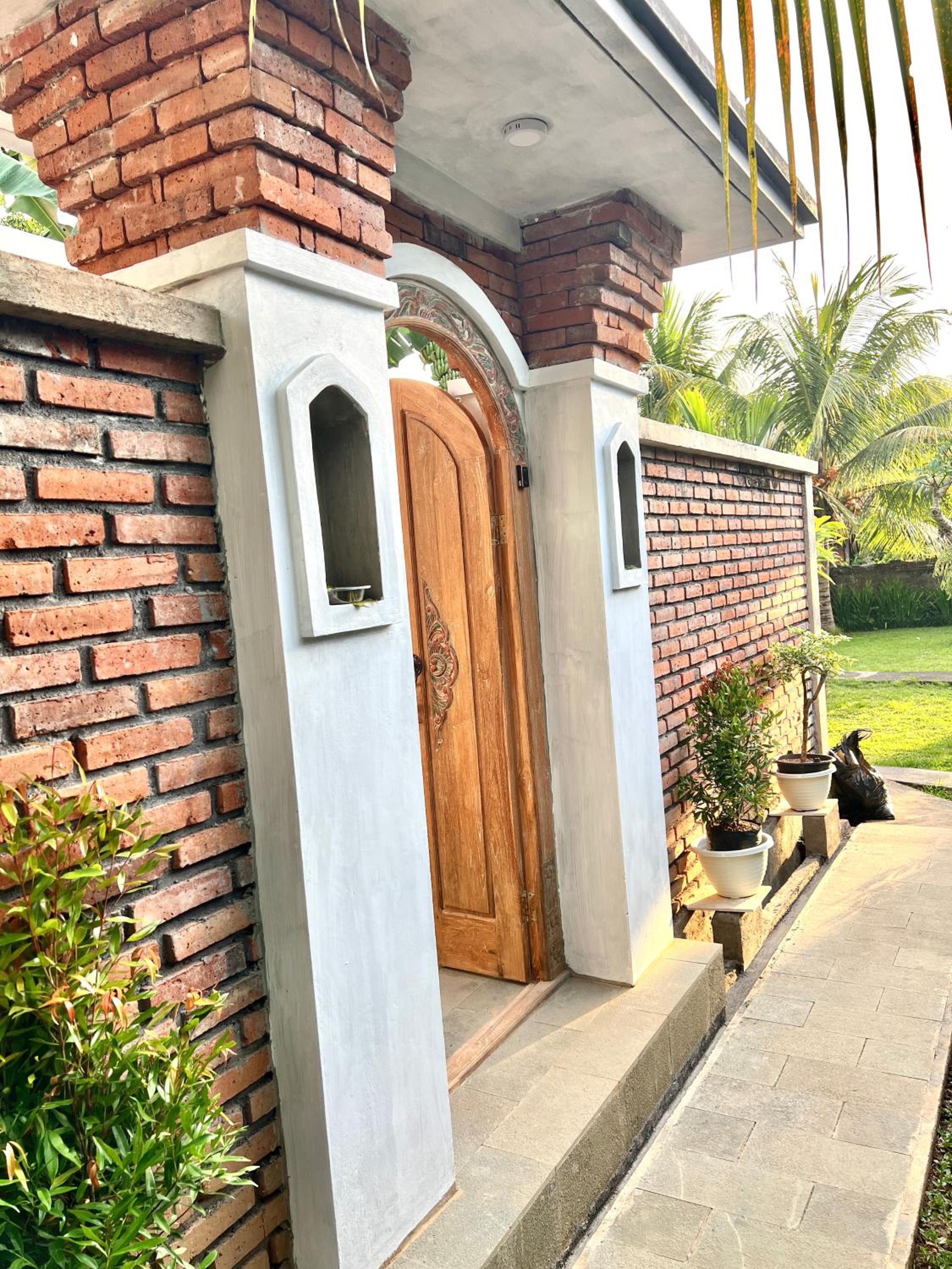 Villa With Private Pool - Photo 18