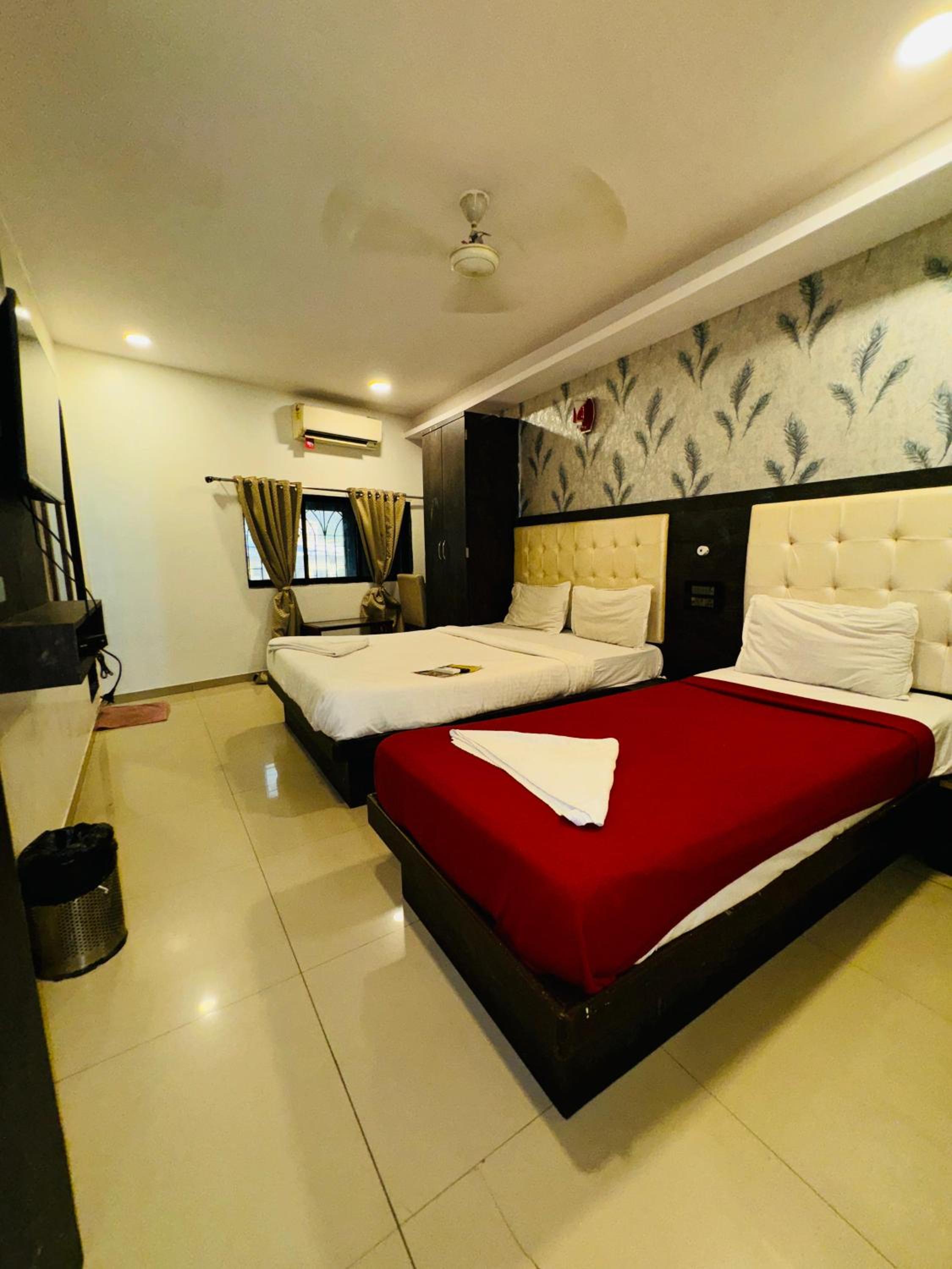 Deluxe Triple Room