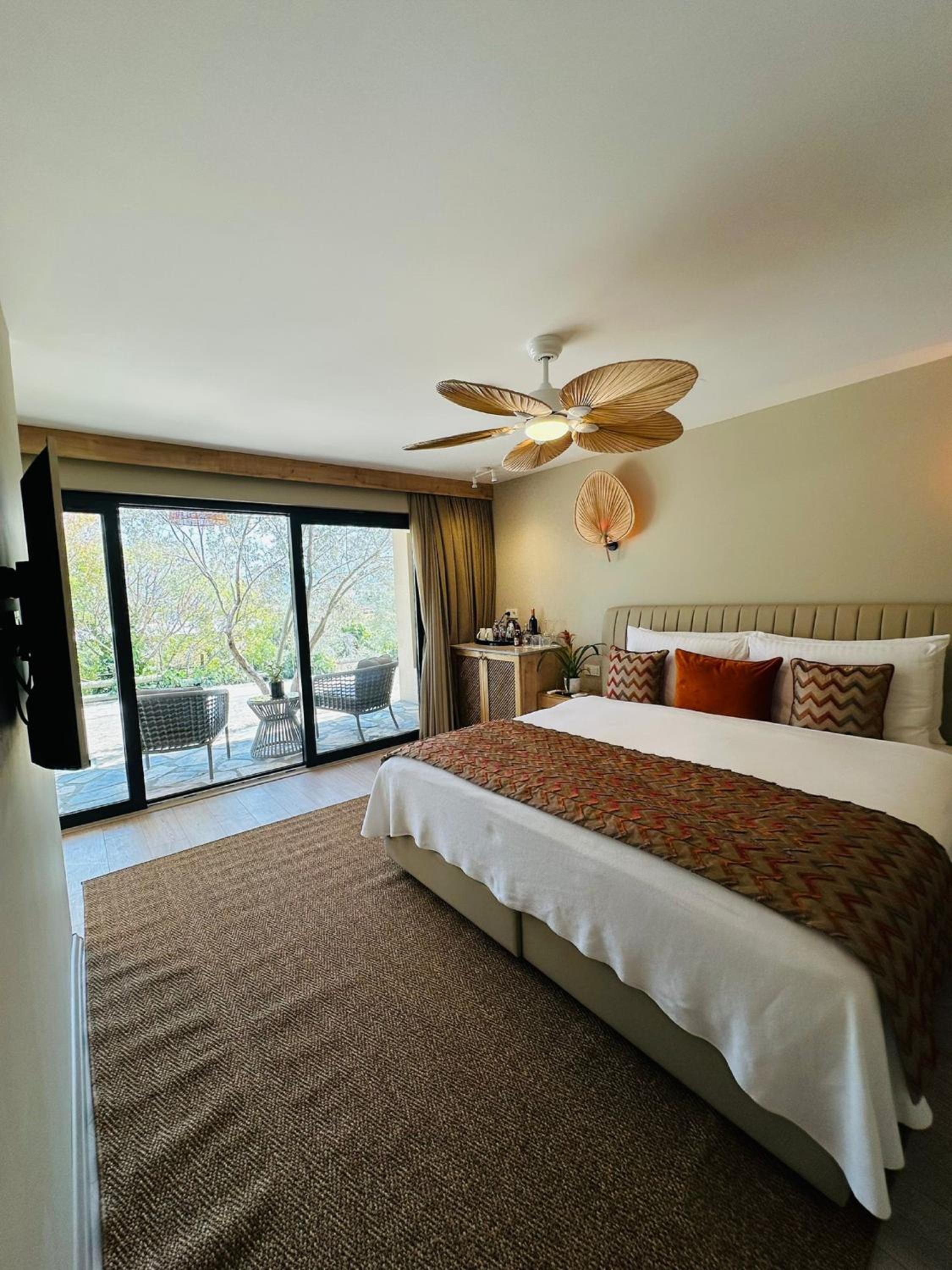Double Room with Garden View - Photo 1