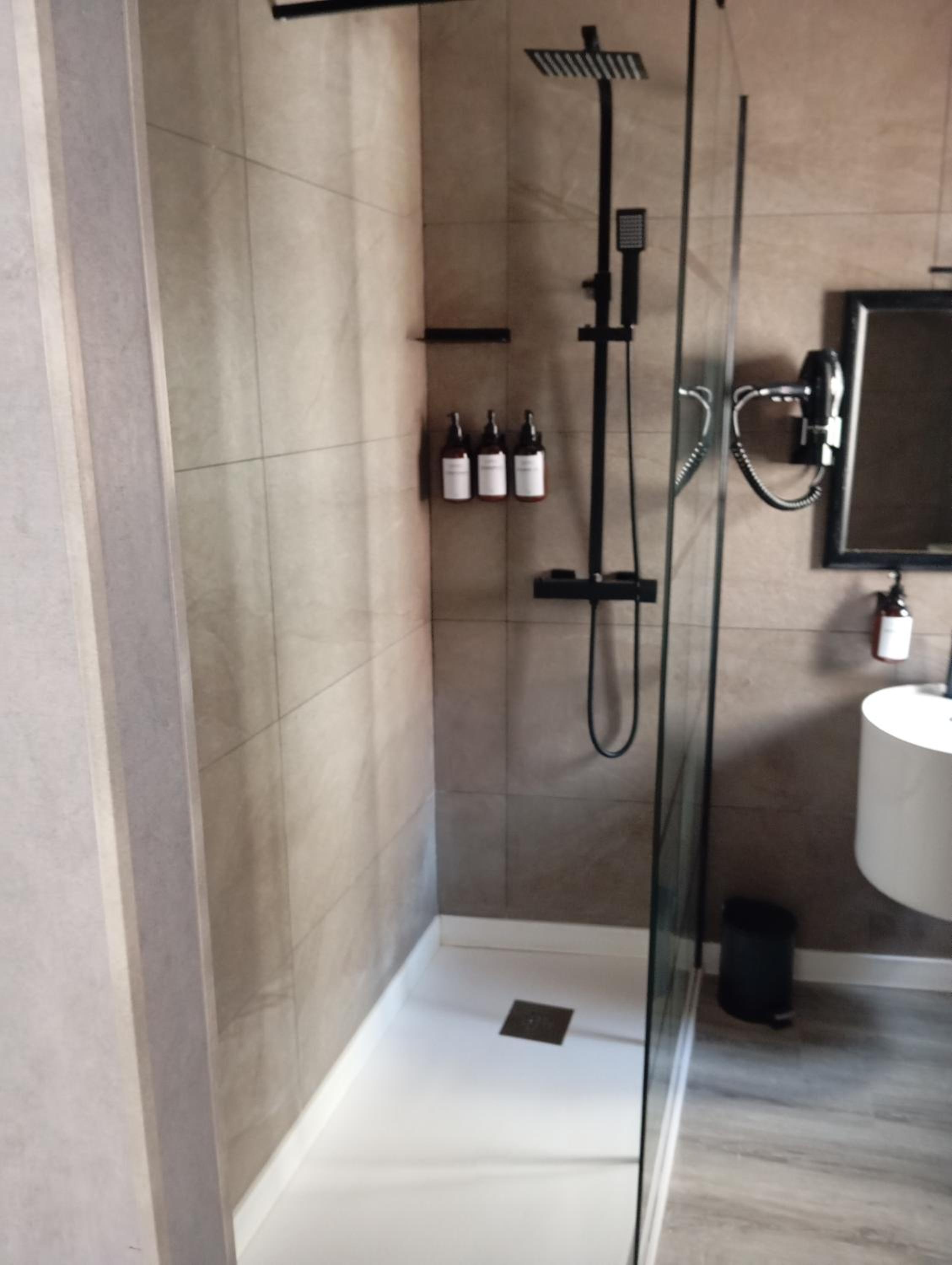 Queen Room with Spa Bath photo 3