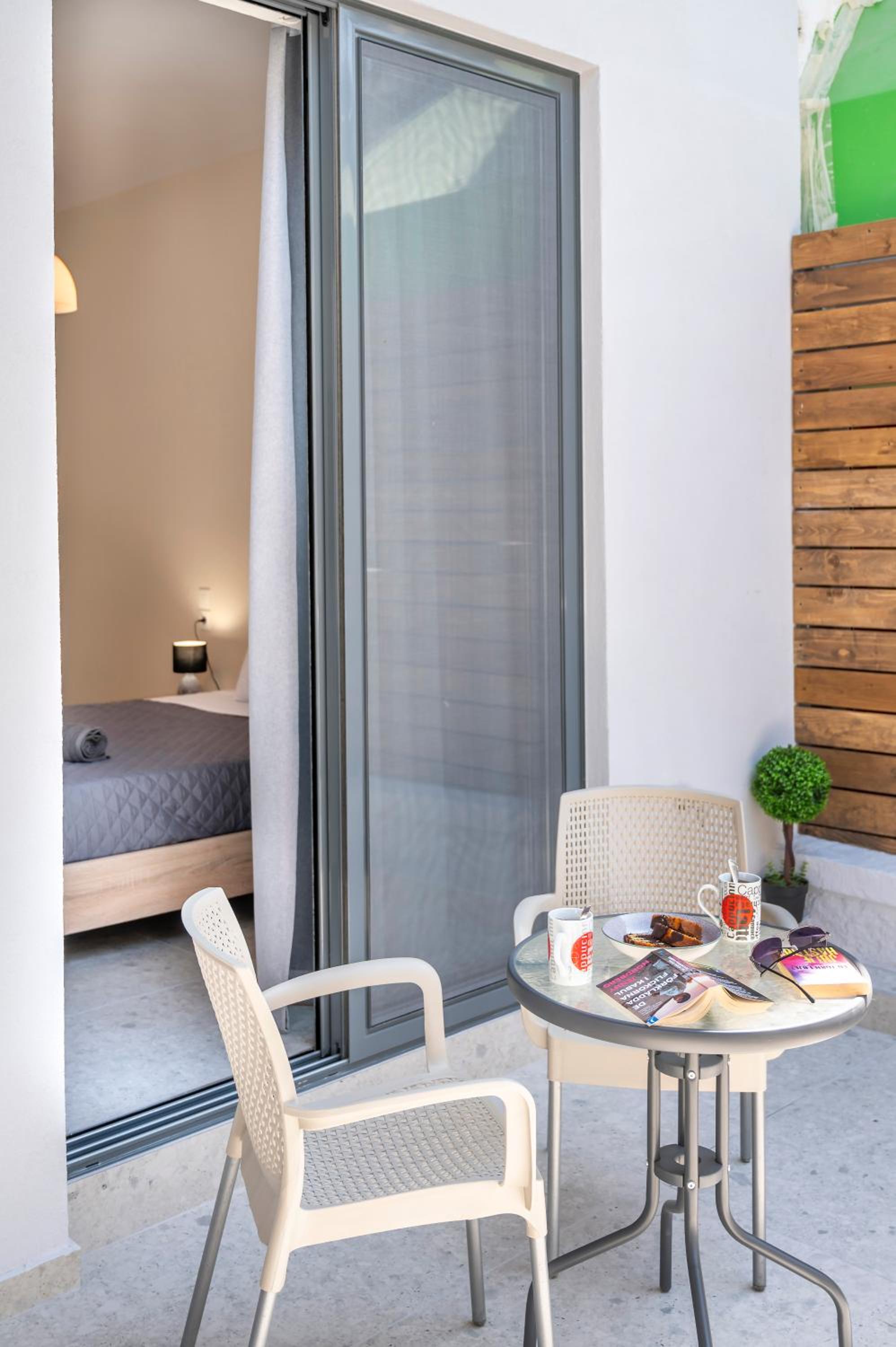 Two-Bedroom Apartment with Terrace photo 2