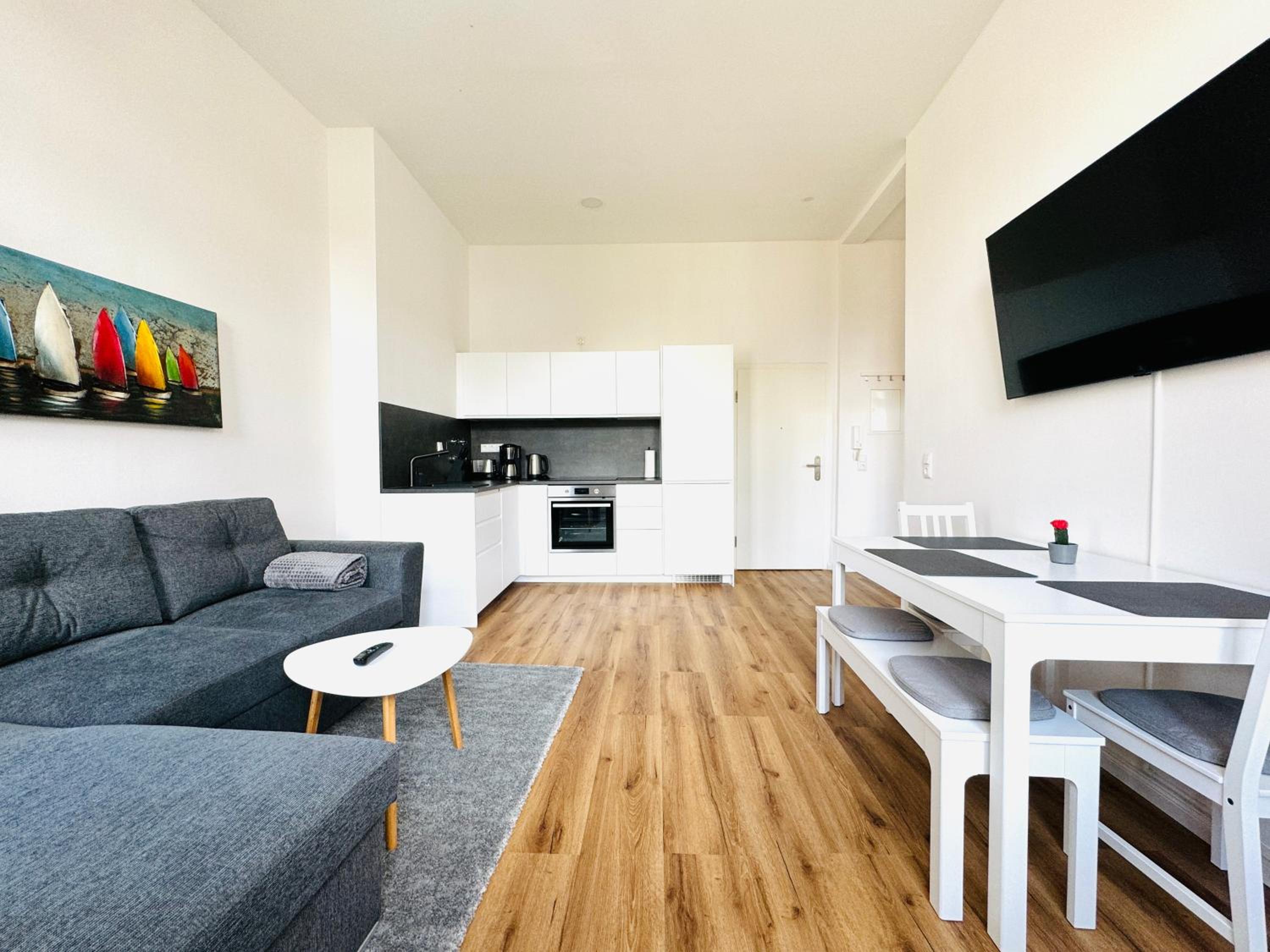 One-Bedroom Apartment photo 2