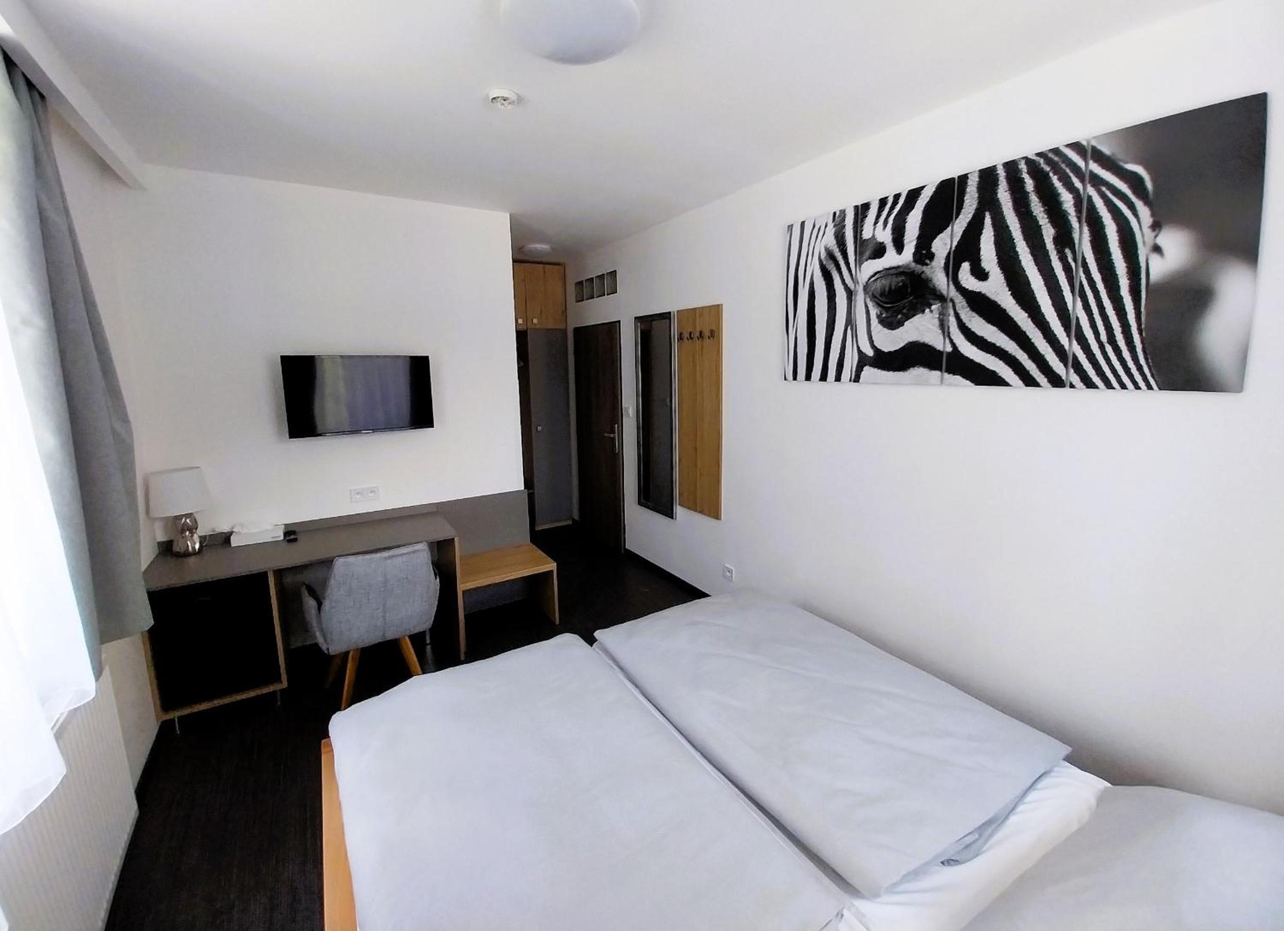 Standard Double Room - Photo 1