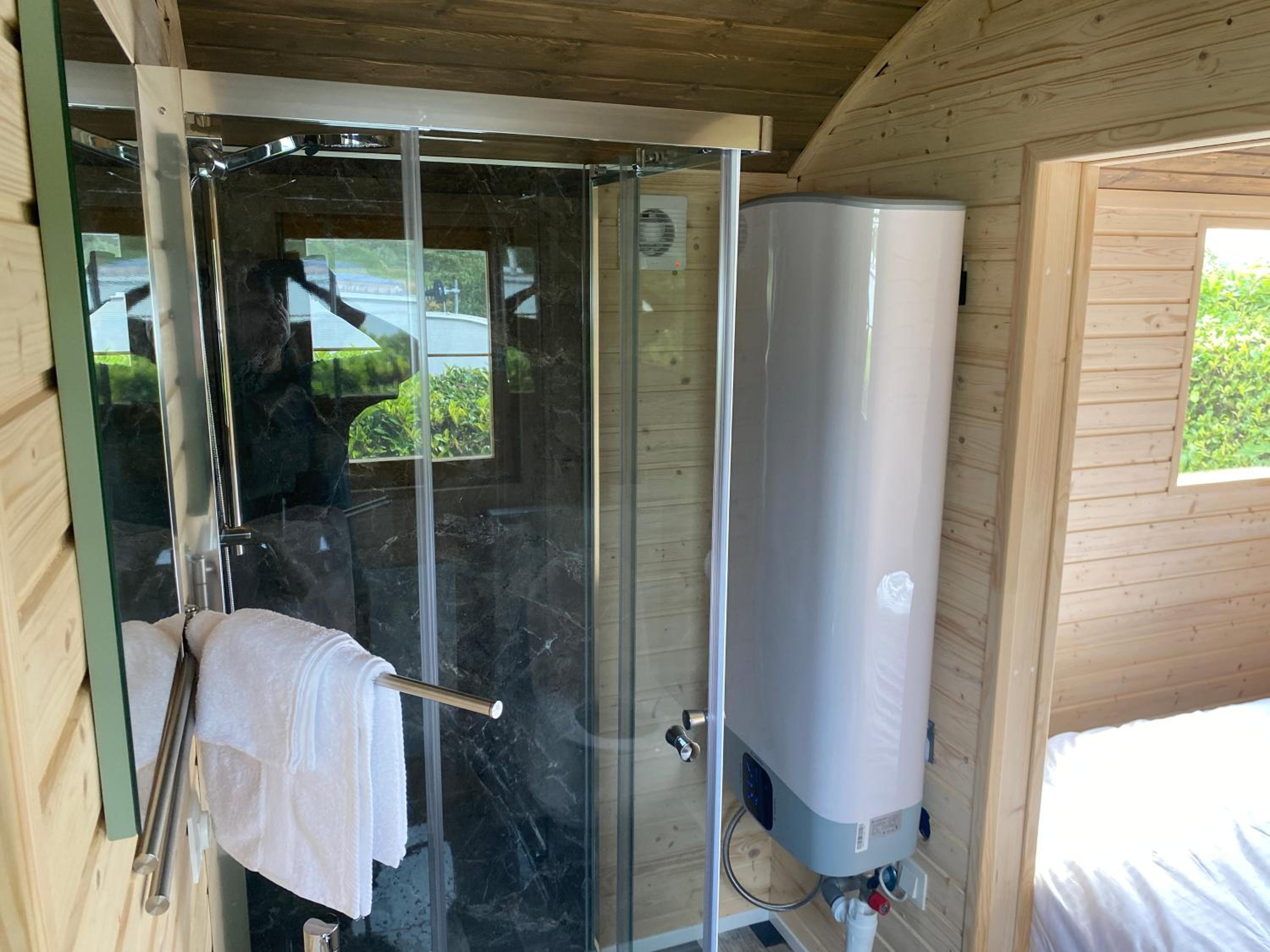Double Room With Private Bathroom photo 3