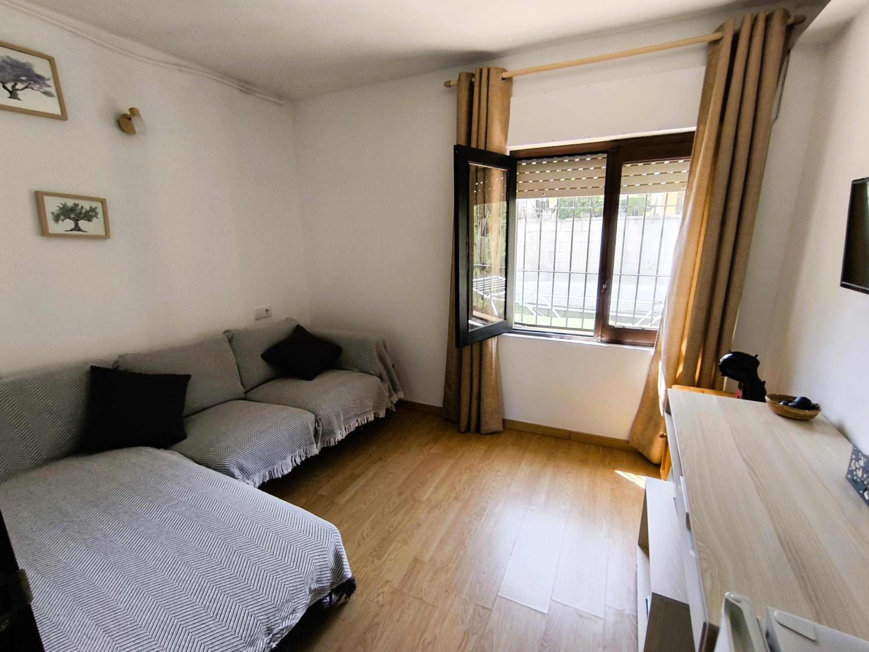 Estudio con Vista al Jardín